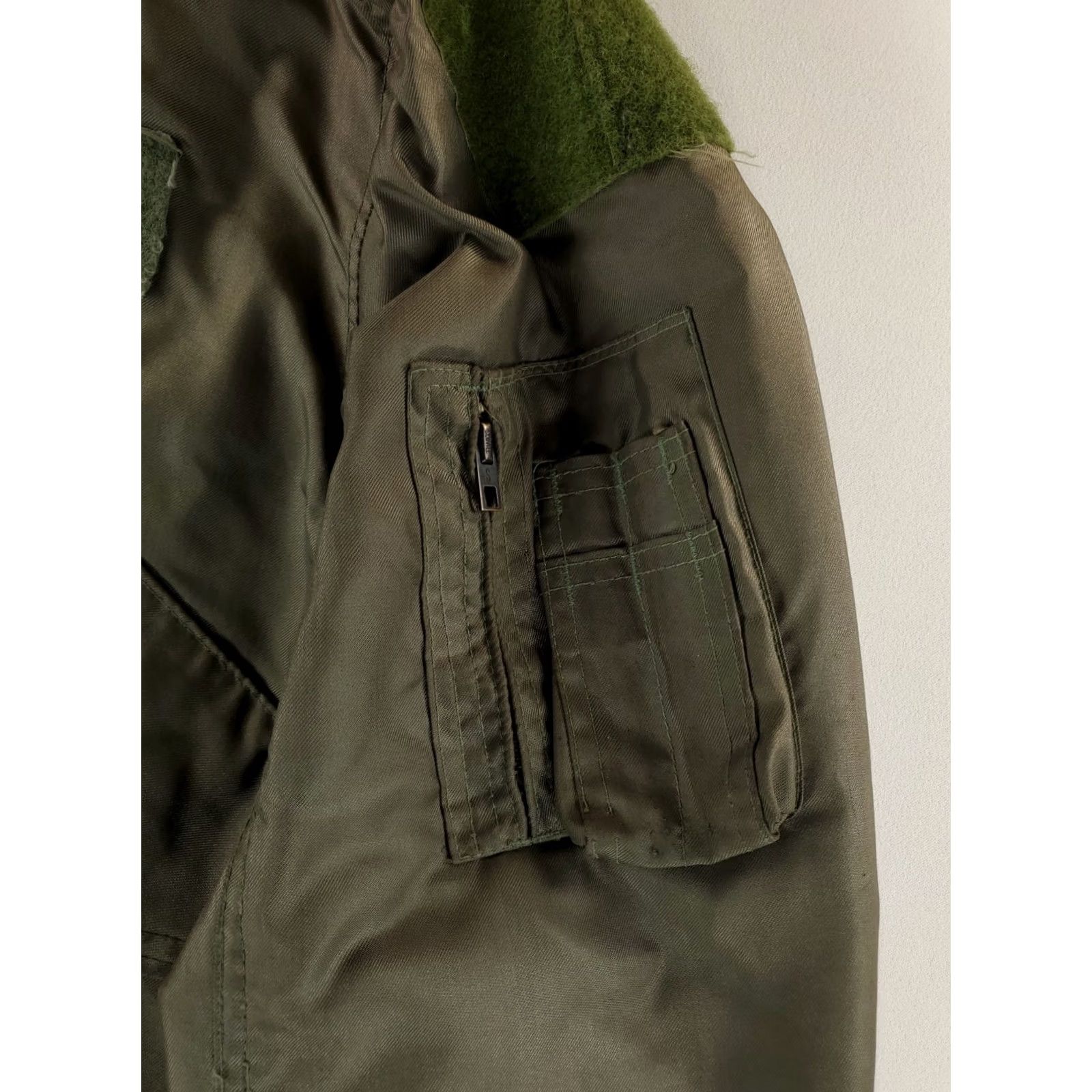 Alpha Industries Alpha Industries USAF Flyers Jacket 100% Nomex CWU-36/P Sage Green Bomber Jacket L Men Green Size US L / EU 52-54 / 3 - 7 Thumbnail