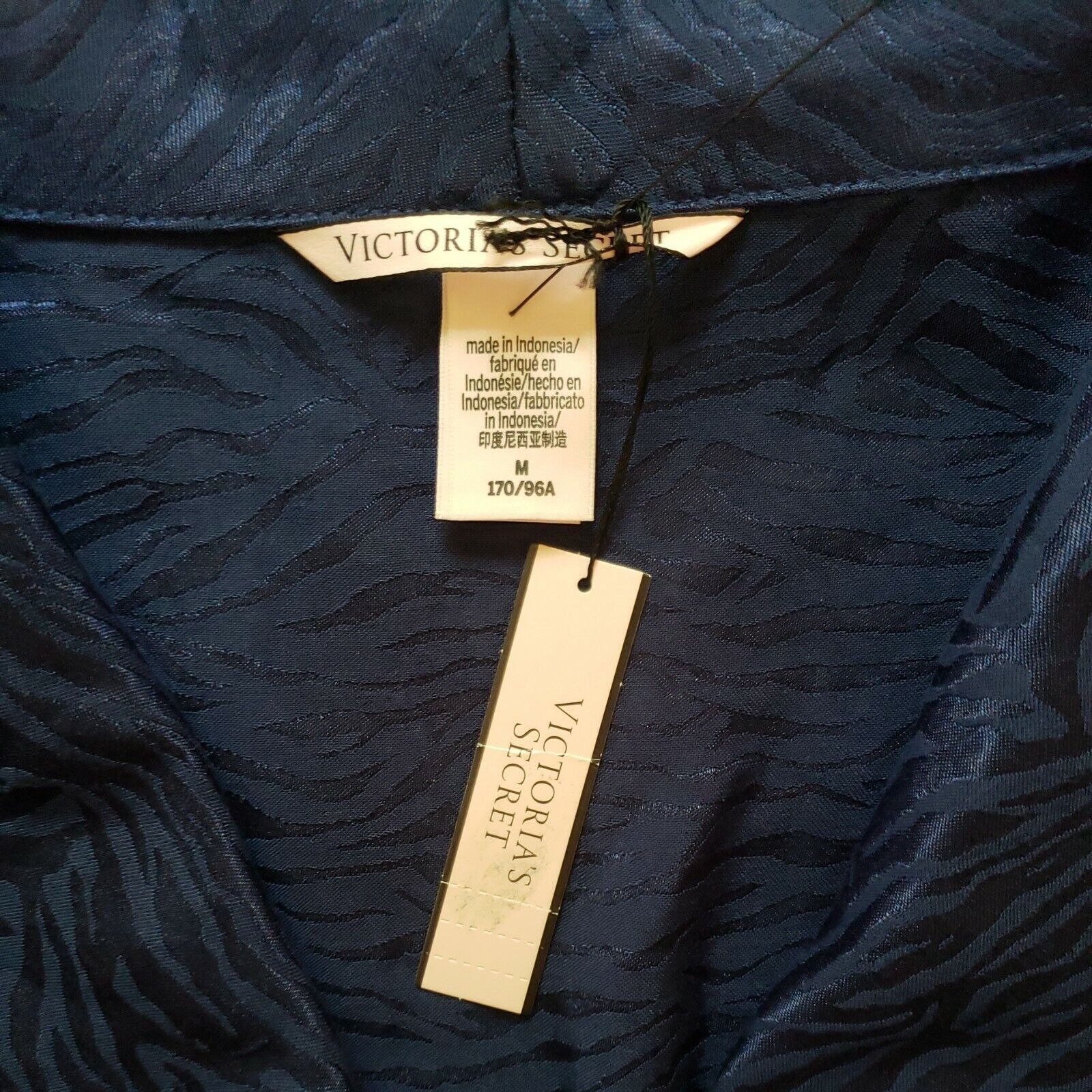 Victoria's Secret Victorias Secret Jumpsuit M Blue Satin Long Sleeve Zebra Lou Size 28" / US 6 / IT 42 - 7 Thumbnail