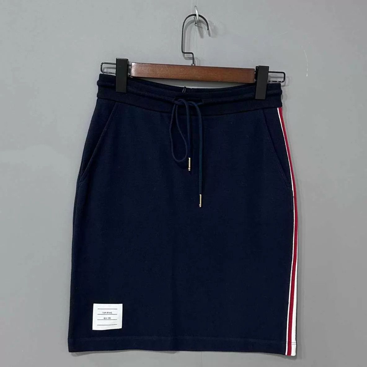 Thom Browne Thom Browne navy stripe skirt size 38 99 new Size 26" / US 2 / IT 38 - 3 Thumbnail