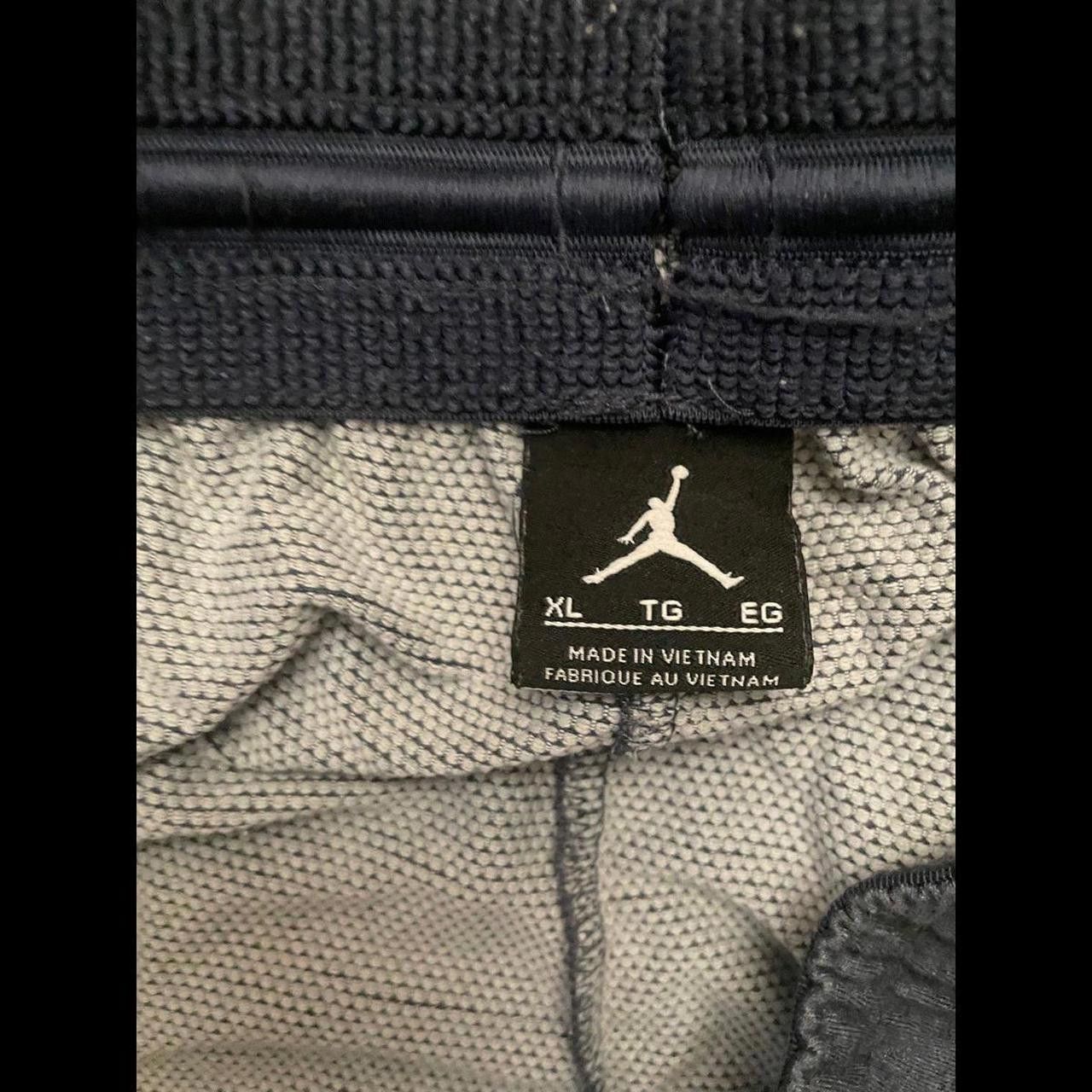 Nike Pre Own Mens Nike Jordan Size 40" / US 18 - 3 Thumbnail