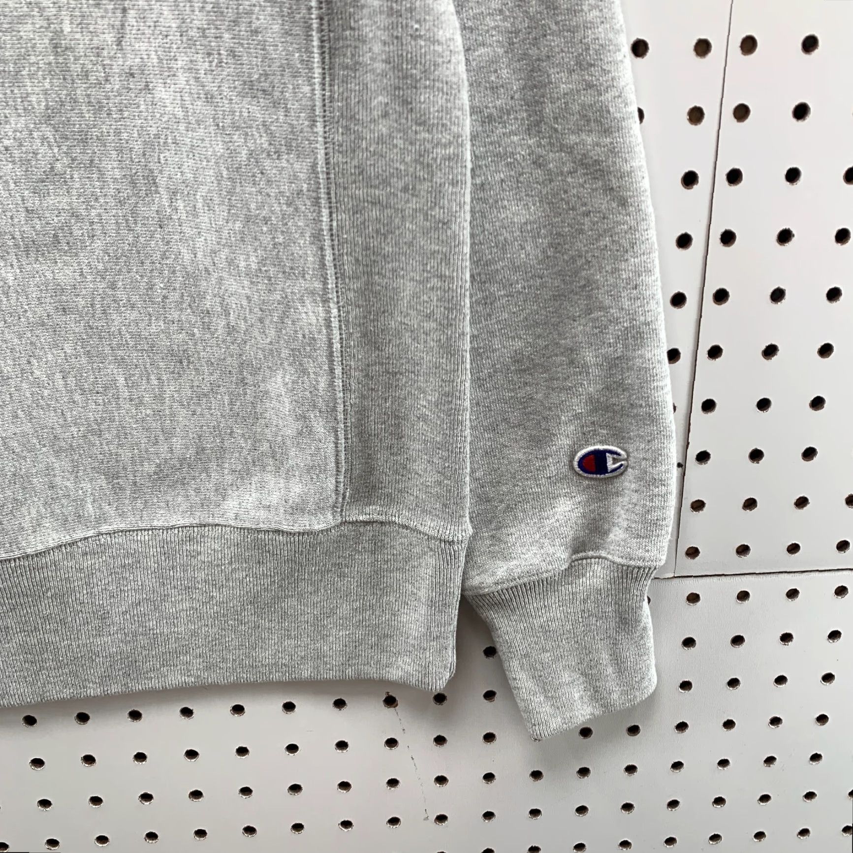 Champion VINTAGE Champion Reverse Weave Sweatshirt Mens Small Gray Pullover Crewneck 70s Retro Gray Sweatshirt Mens Small 70s Retro Logo Size S / US 4 / IT 40 - 6 Thumbnail