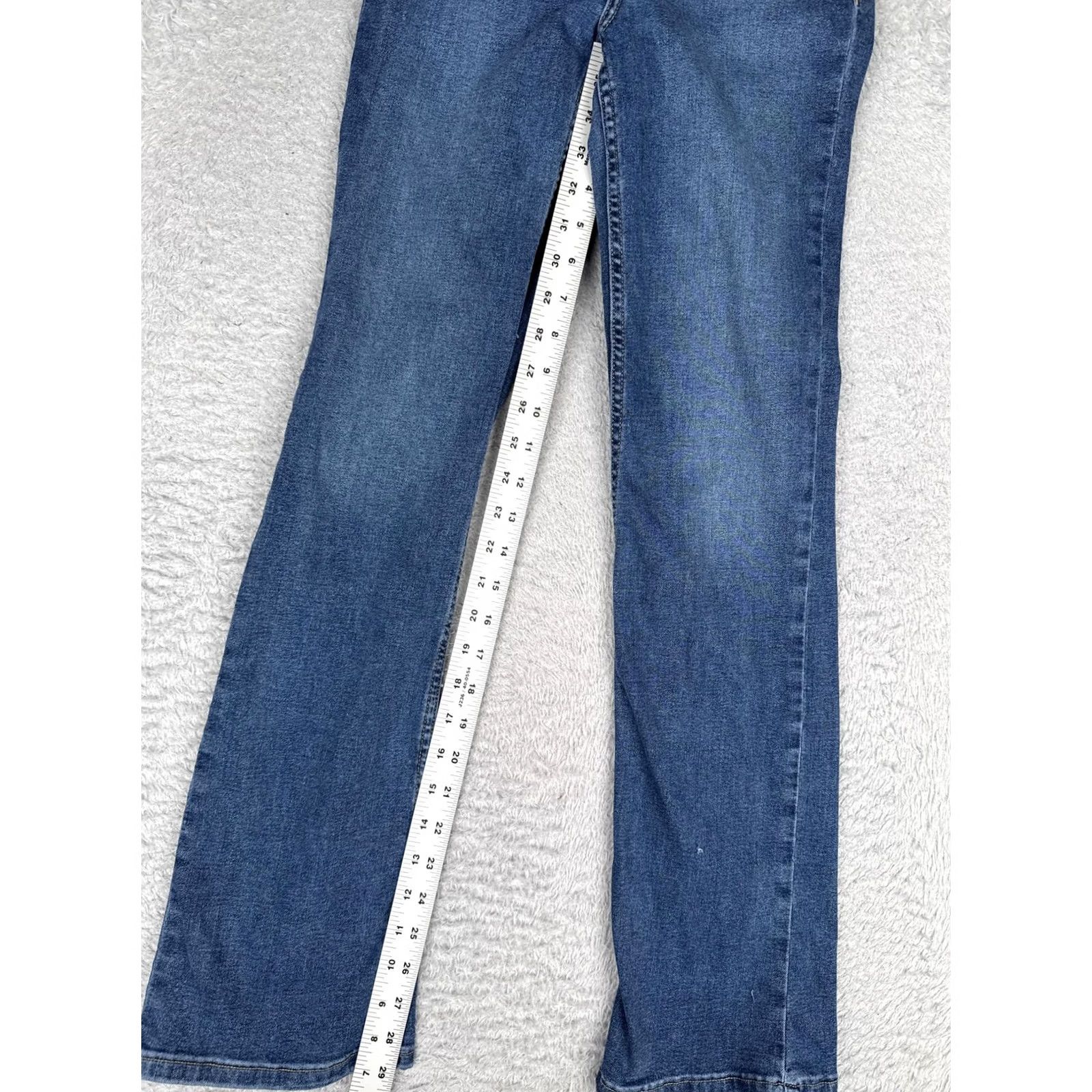 Calvin Klein Calvin Klein Jeans Womens Straight Jeans 2/26 Blue Wash Mid Rise Stretch Size 26" / US 2 / IT 38 - 7 Thumbnail