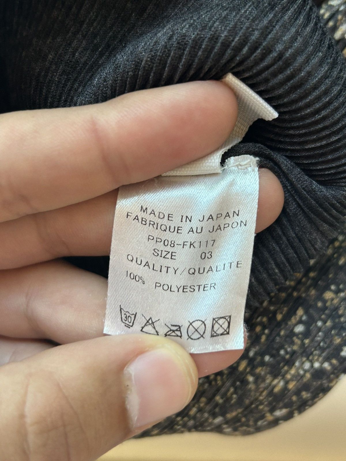 Issey Miyake × Pleats Please Issey Miyake Issey Miyake Pleats Please Tee Shirt V [Rare - Archive] Size US M / EU 48-50 / 2 - 8 Thumbnail