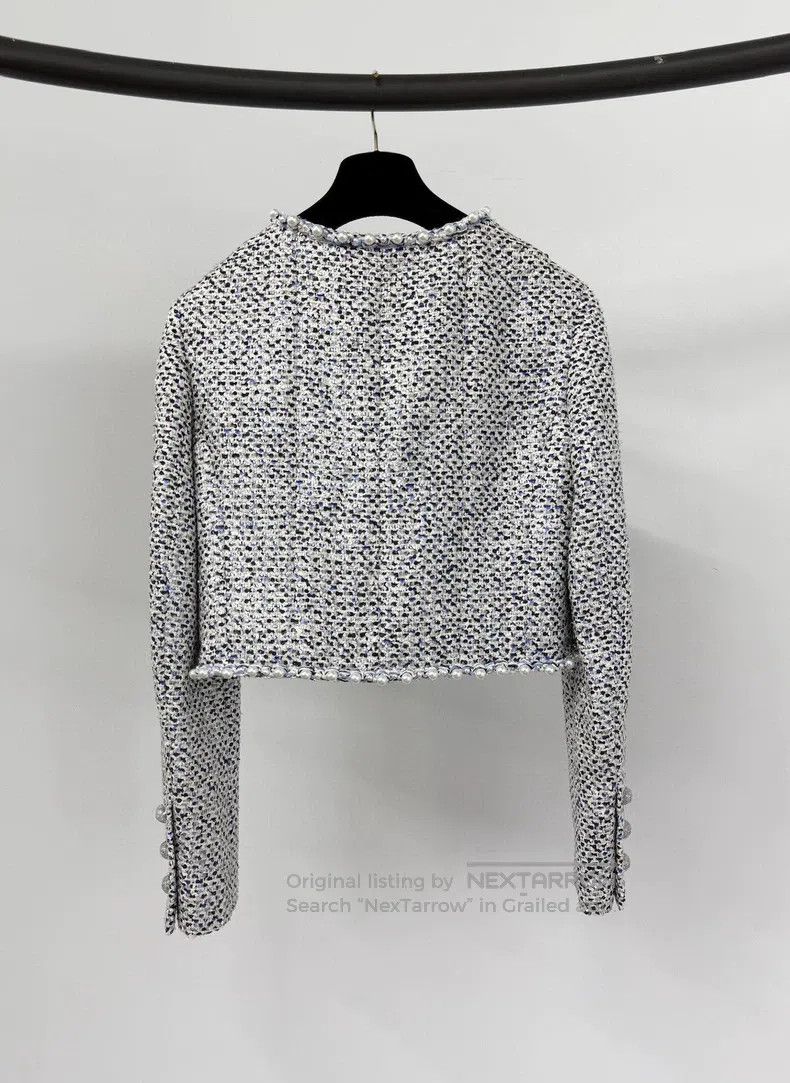 Chanel Chanel 25P white and blue pearl inlaid sequin knitted coat Size XS / US 0-2 / IT 36-38 - 2 Thumbnail