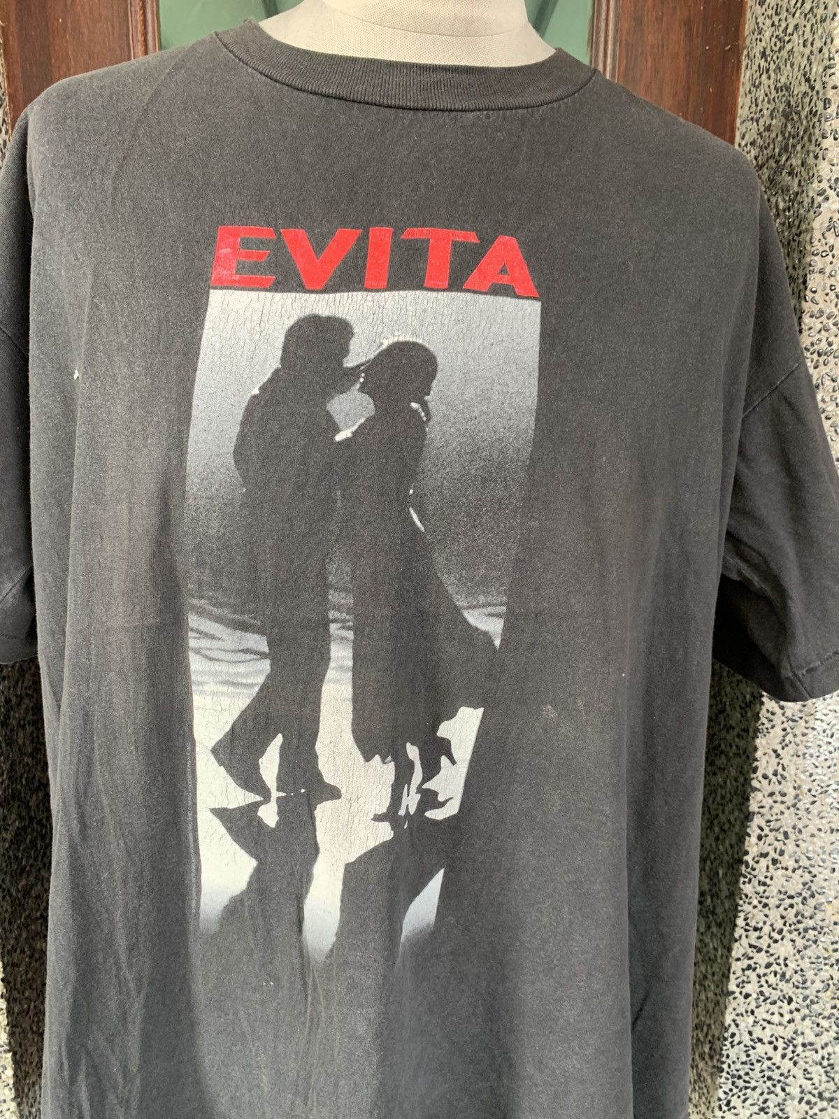 Vintage Vintage 90s Evita Musical Drama Film / Movie T shirt Size US XL / EU 56 / 4 - 2 Thumbnail