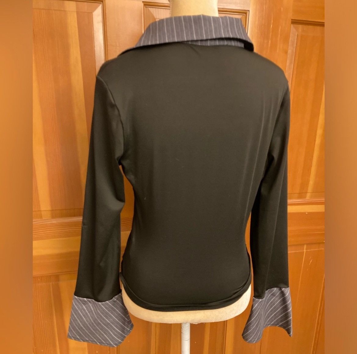 Designer × Other NWT, Lavishly Paris Women’s Cuffed Sleeve Pinstriped Blouse Size M / US 6-8 / IT 42-44 - 10 Thumbnail