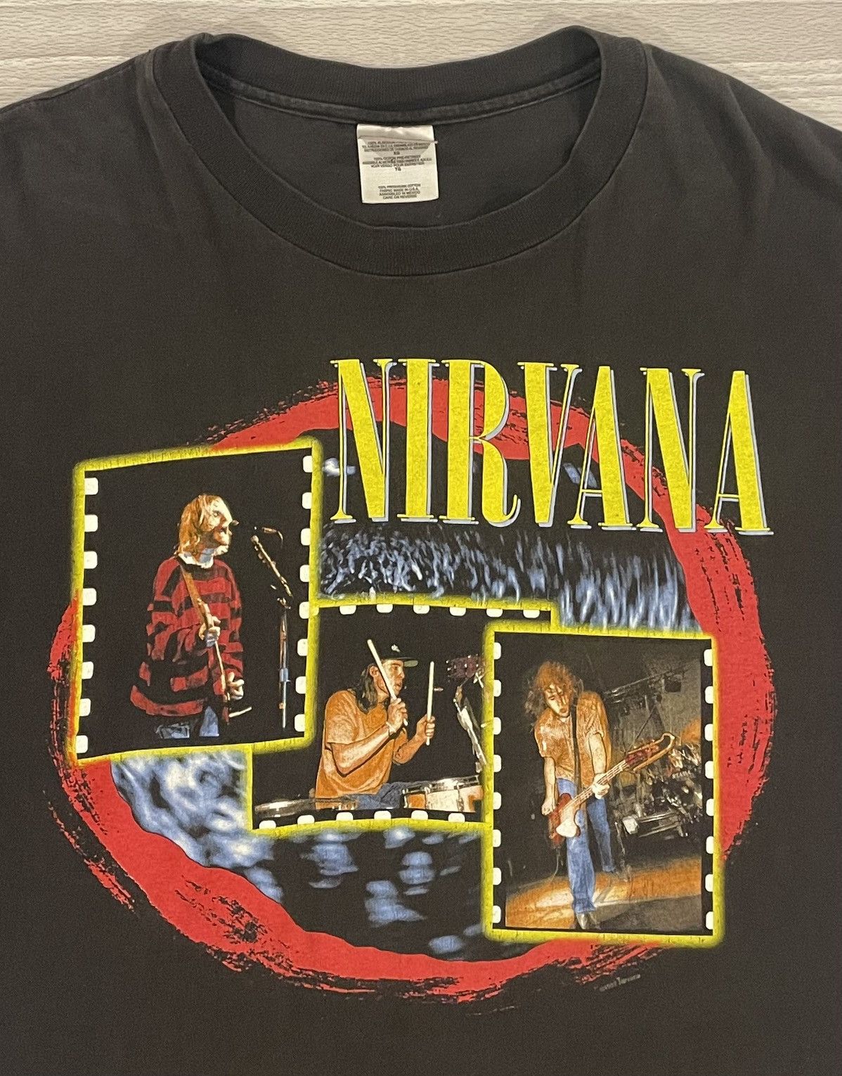 Hanes × Vintage Vintage 1997 Nirvana From The Muddy Banks T-Shirt Men’s XL Size US XL / EU 56 / 4 - 2 Thumbnail
