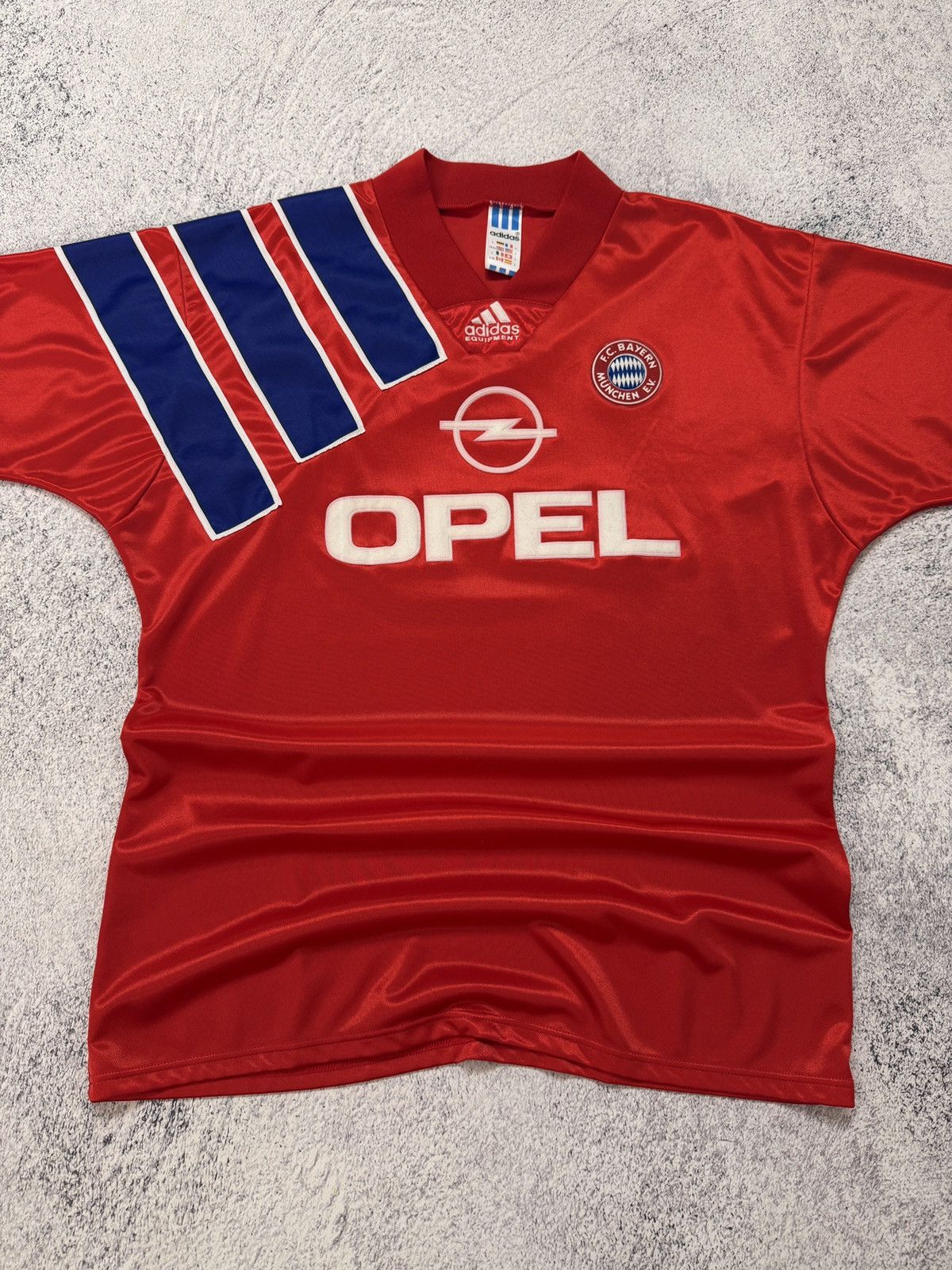 Adidas VTG ADIDAS FC BAYERN MUNICH 1991-1993 HOME FOOTBALL SHIRT Size US L / EU 52-54 / 3 - 4 Thumbnail