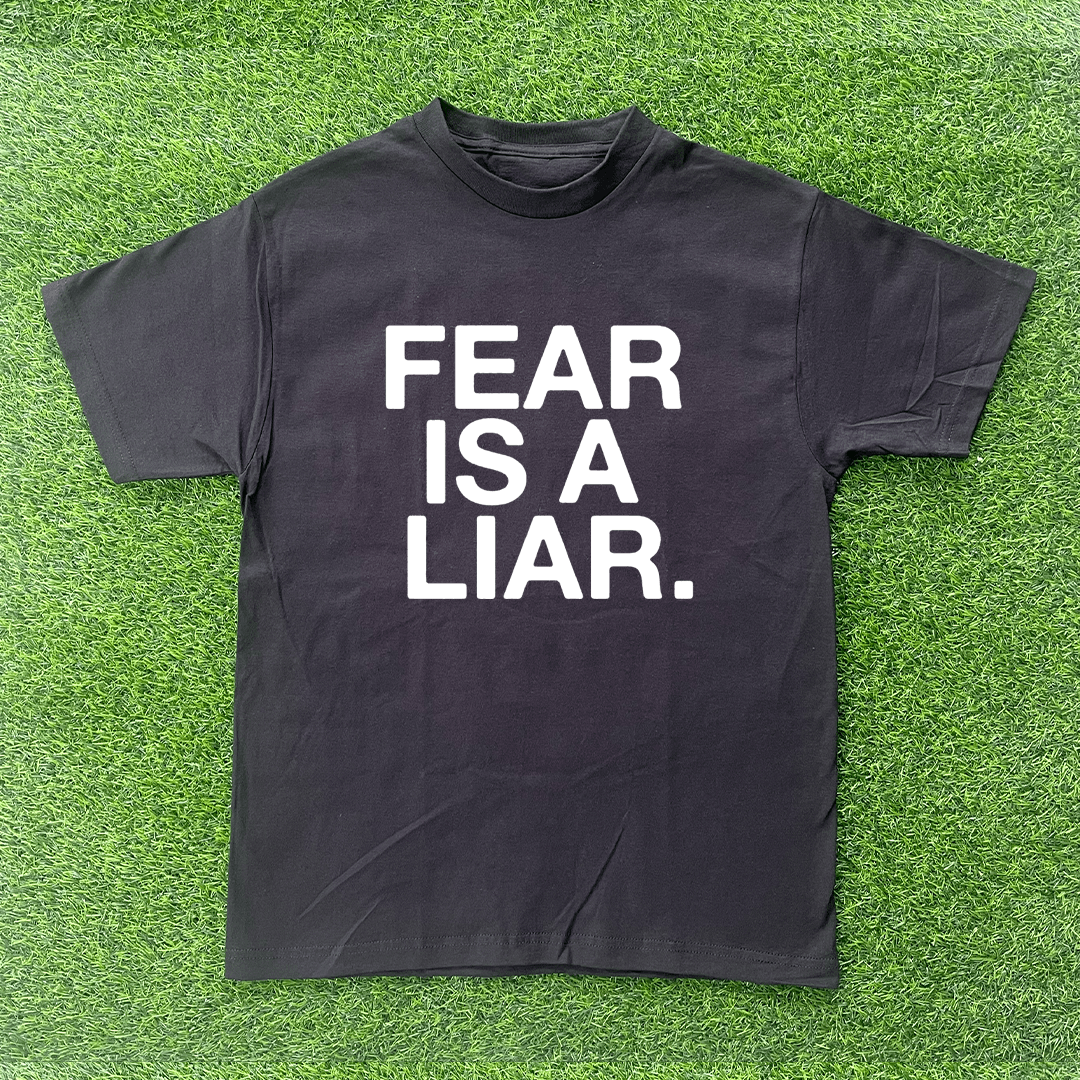 Vintage FEAR IS A LIAR TSHIRT Size US M / EU 48-50 / 2 - 1 Preview