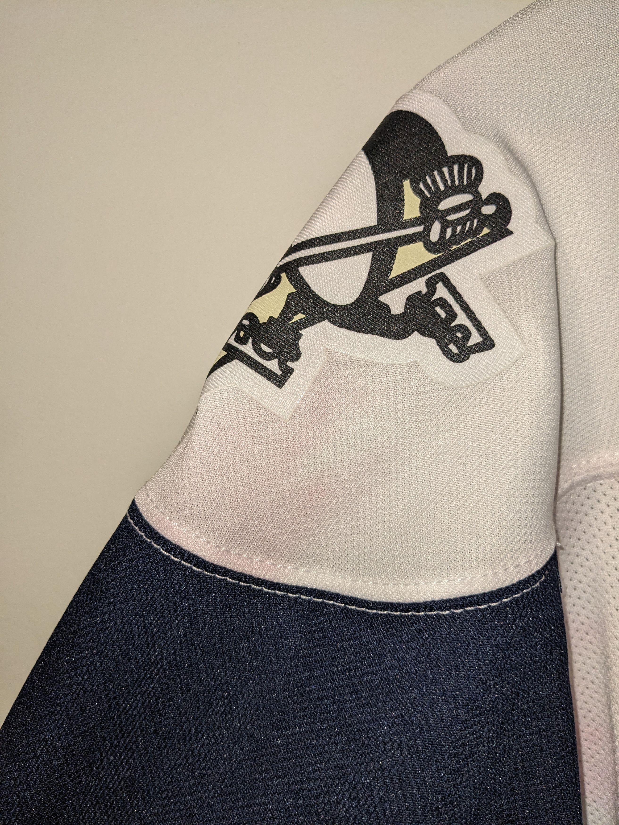 NHL × Vintage Vintage 90s Pittsburgh Penguins NHL Hockey X-Large Jersey Size US XL / EU 56 / 4 - 8 Thumbnail