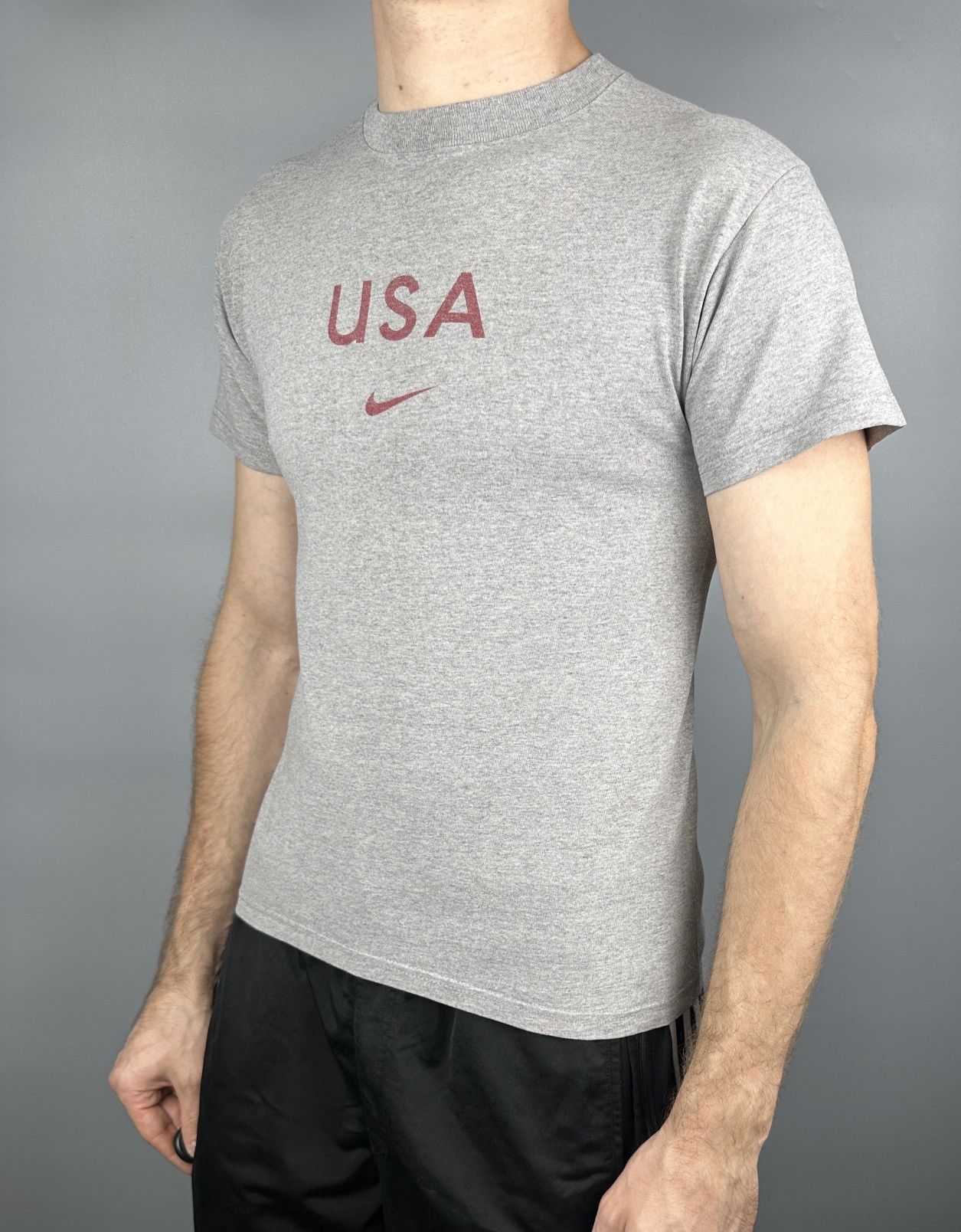 Nike Vintage Nike USA Center Swoosh Logo T Shirt Tee 90s Size US S / EU 44-46 / 1 - 9 Thumbnail