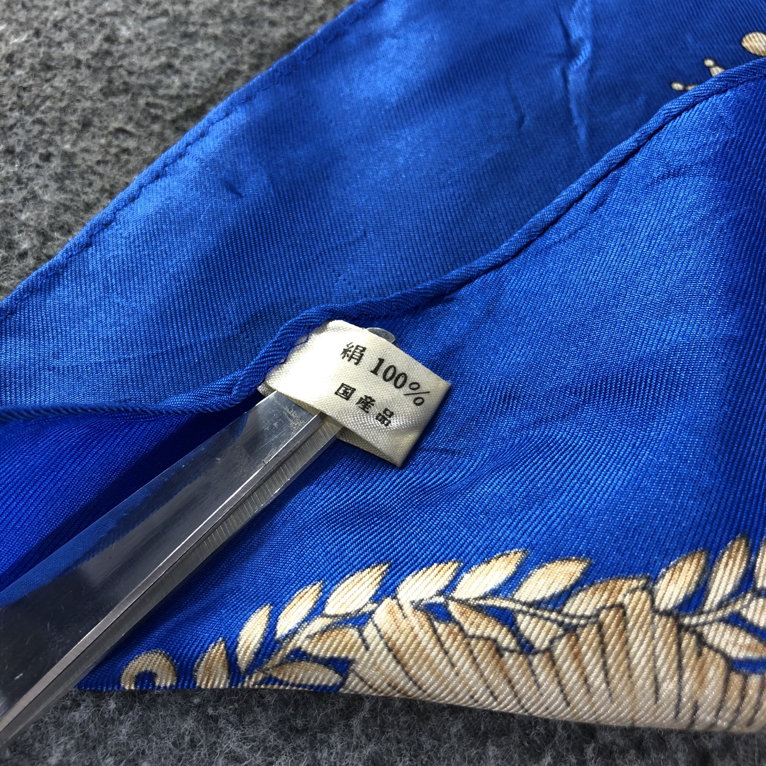 Japanese Brand Luxury Design Silk Scarf M517 Size ONE SIZE - 3 Thumbnail