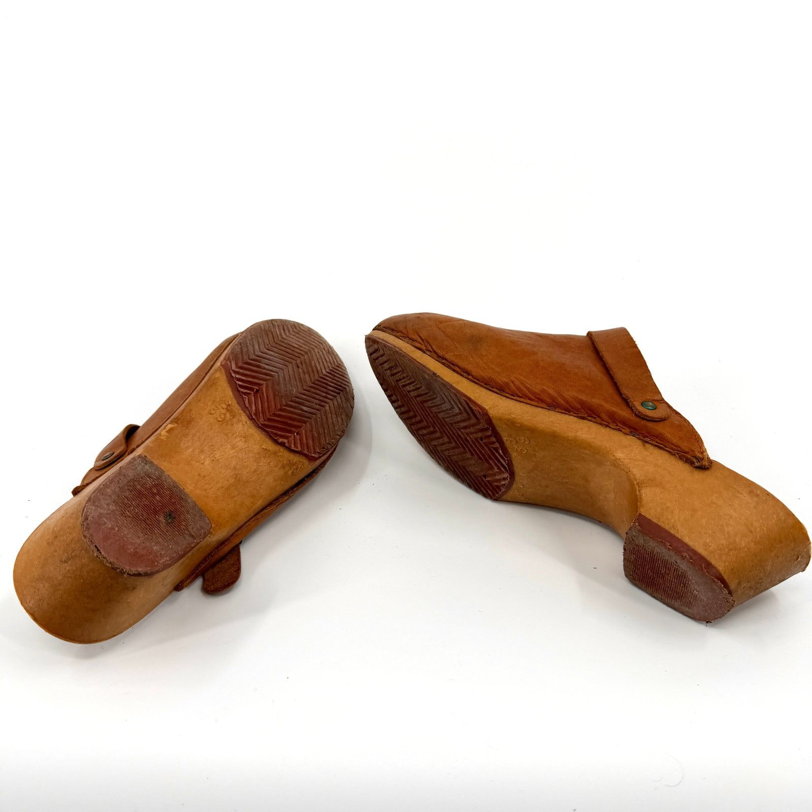 Vintage Vintage 70s Made in Italy Tan Leather Faux Wood Clogs Size US 8 / IT 38 - 7 Thumbnail
