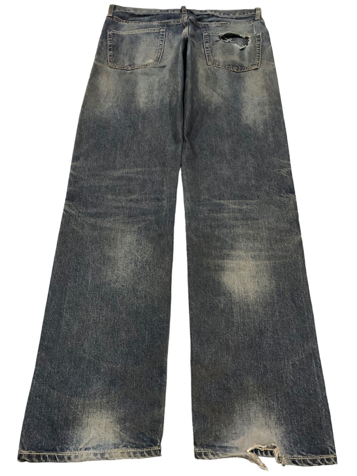 GU × Undercover Vintage Japanese Brand GU Dark Mud Washed Loose Ripped Jeans Size US 33 - 2 Thumbnail