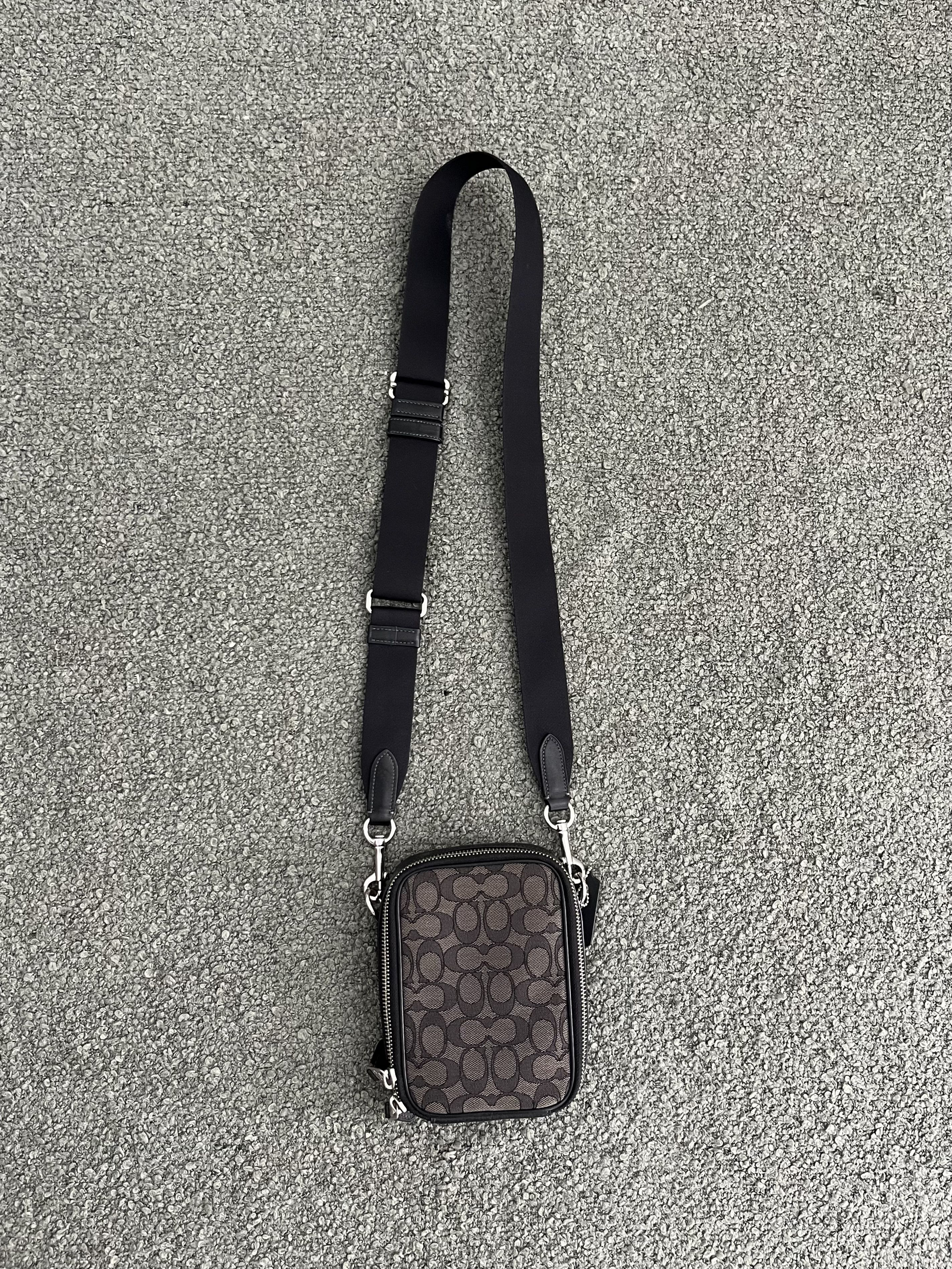 Coach Coach Signature Canvas Mini Phone Crossbody Bag Size ONE SIZE - 1 Thumbnail