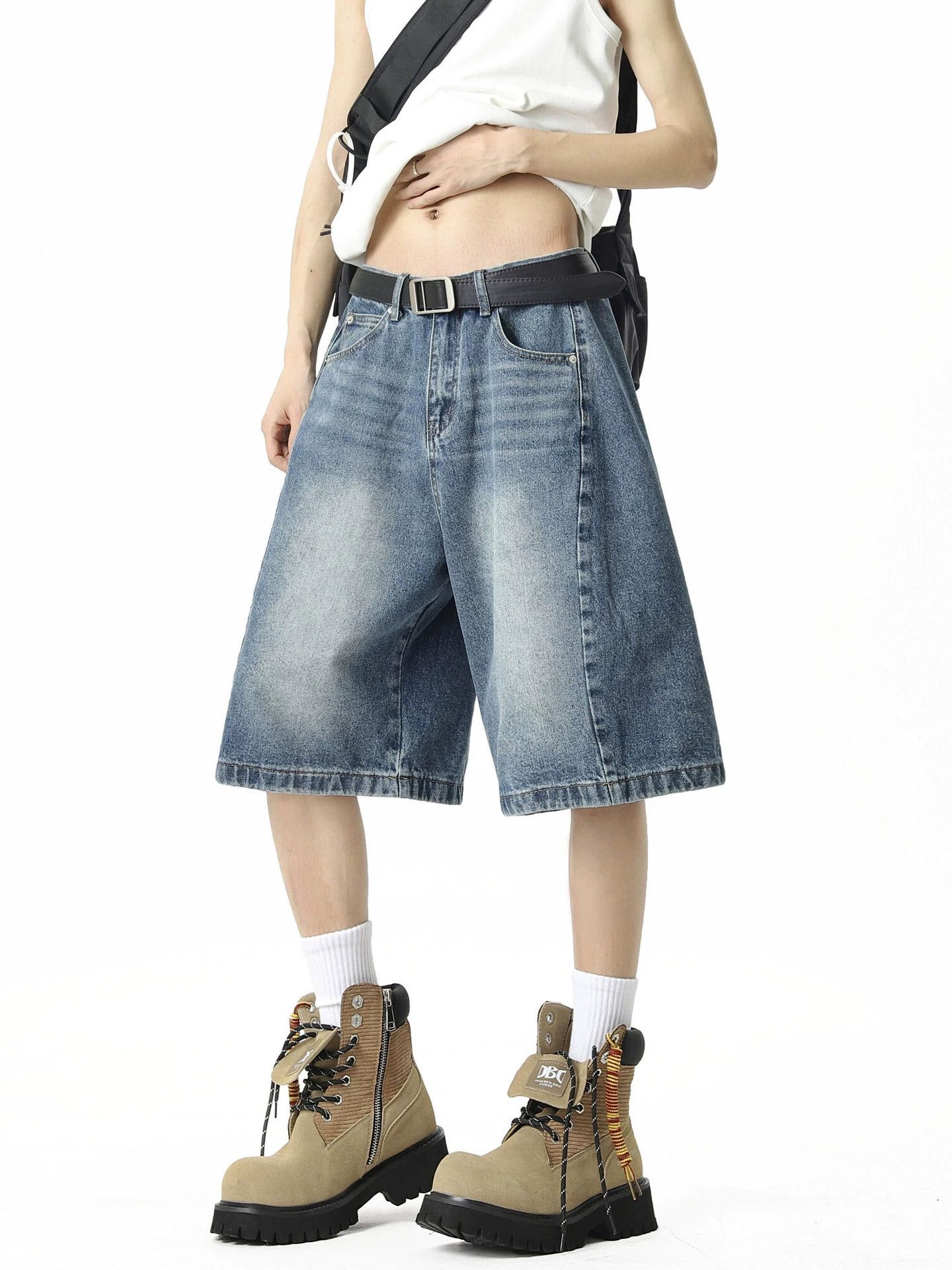 Jean Men's vintage straight wide-leg scimitar denim shorts Size US 32 / EU 48 - 2 Thumbnail