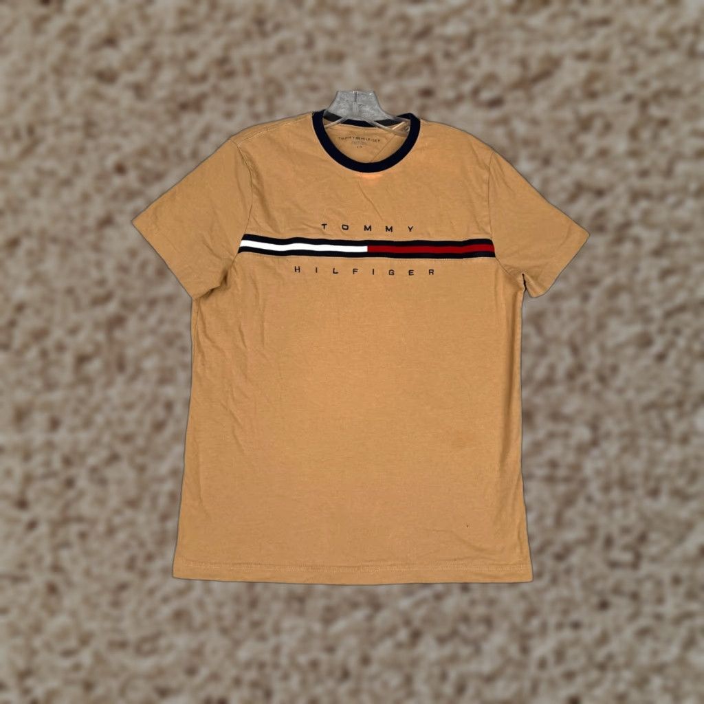 Tommy Hilfiger Tommy Hilfiger Shirt Men Small Petite Beige Crew Neck Cotton Short Sleeve Shirt - Tommy Hilfiger Shirt Men Small Beige Crew Neck Short Sleeve Cotton Size US S / EU 44-46 / 1 - 1 Thumbnail