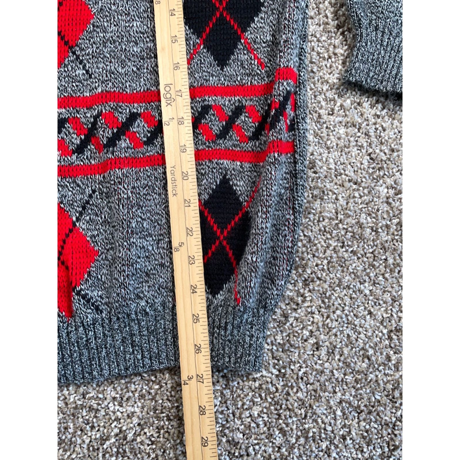 Vintage VINTAGE Diamond Pattern Sweater Mens Adult Medium Gray Lightweight Knit England 90s Preppy Pullover Knit Top Size US M / EU 48-50 / 2 - 7 Thumbnail