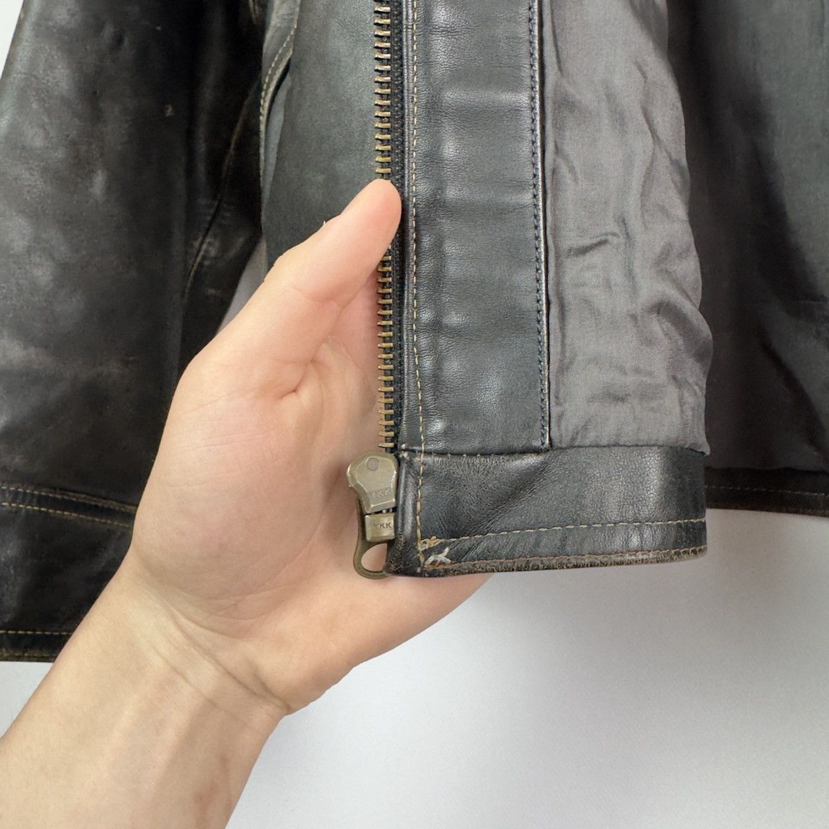 Gap Y2k OLD GAP Distressed Leather Jacket Heavyweight Boxy Faded Size US L / EU 52-54 / 3 - 10 Thumbnail