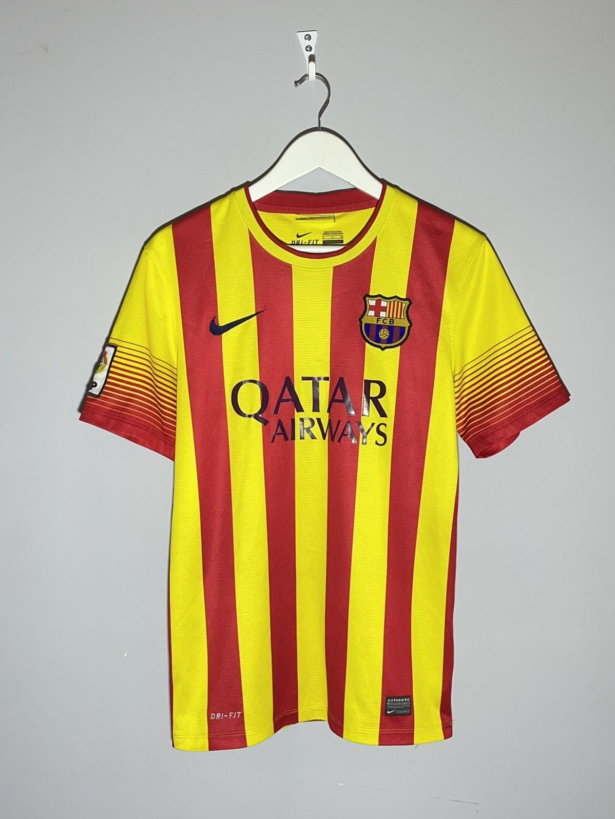 Nike F.C Barcelona Nike Y2k Blokecore 2014/15 Football Shirt Size US S / EU 44-46 / 1 - 1 Thumbnail