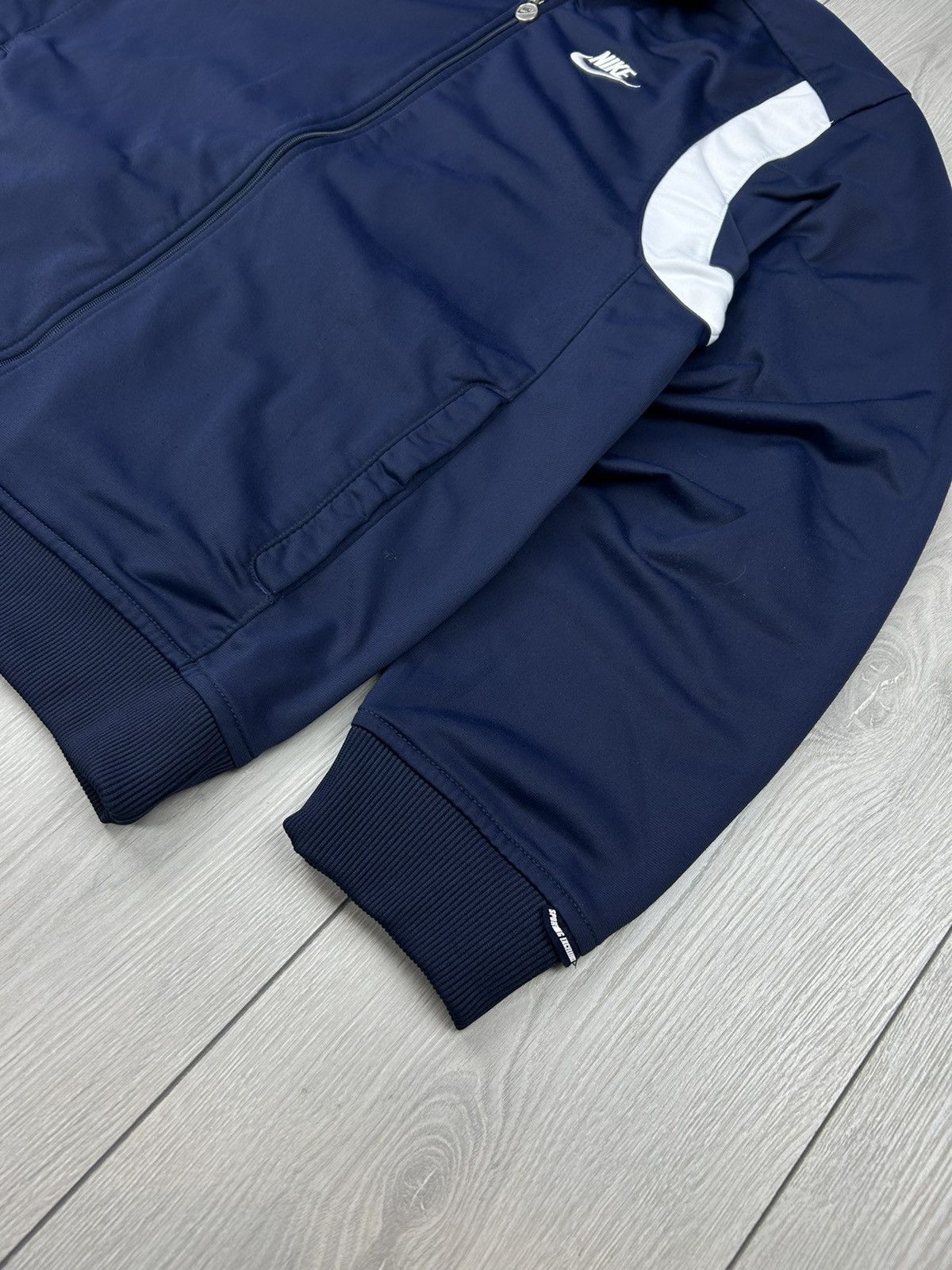Nike × Vintage Nike Vintage Track Jacket size L big logo Size US L / EU 52-54 / 3 - 3 Thumbnail