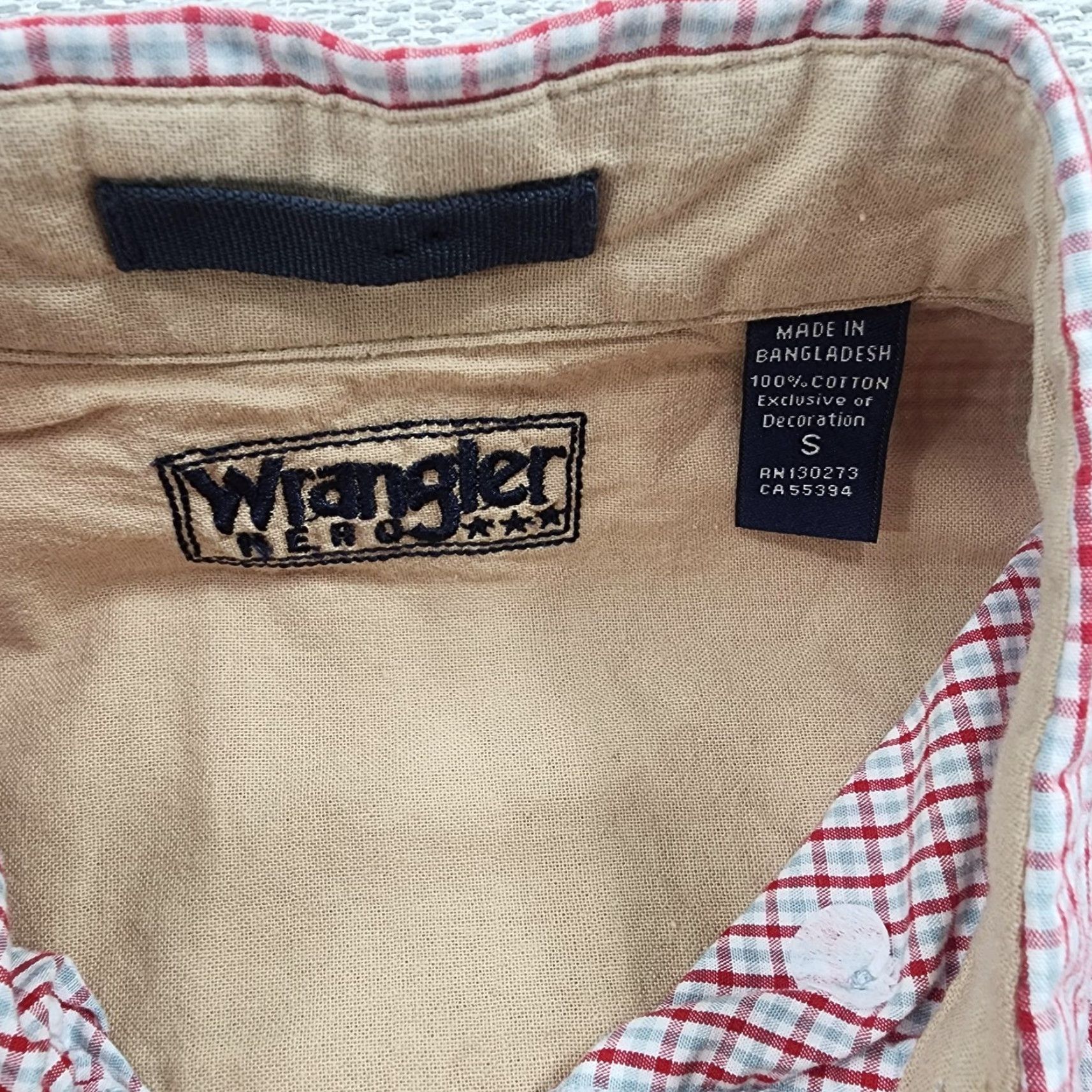 Wrangler Wrangler Shirt Mens Small Red White Checkered Button-Down Short Sleeve Casual Size US S / EU 44-46 / 1 - 5 Thumbnail