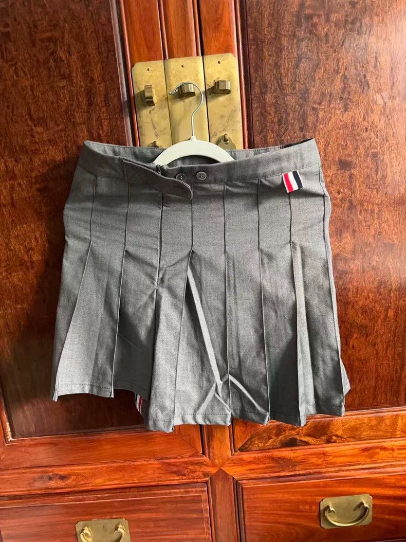 Thom Browne Thom Browne skirt Size 28" / US 6 / IT 42 - 1 Thumbnail