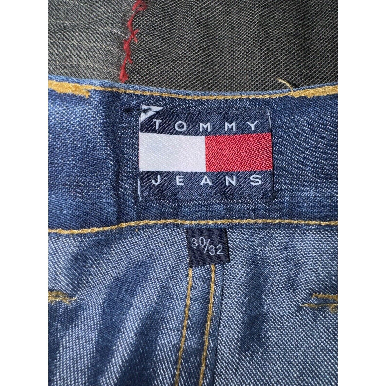 Tommy Hilfiger Vintage 90s Baggy Tommy Hilfinger Denim Men’s W30 X L32 Size US 30 / EU 46 - 4 Thumbnail