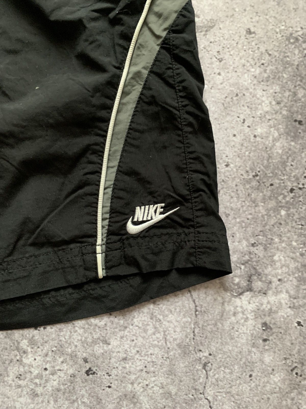 Nike × Vintage 🔥VINTAGE NIKE NYLON SHORTS Size US 32 / EU 48 - 5 Thumbnail