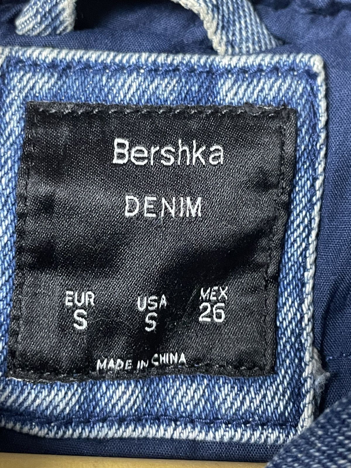 Bershka × Vintage Vintage BERSHKA Fur Hooded Denim Jacket (98) Size US S / EU 44-46 / 1 - 10 Thumbnail