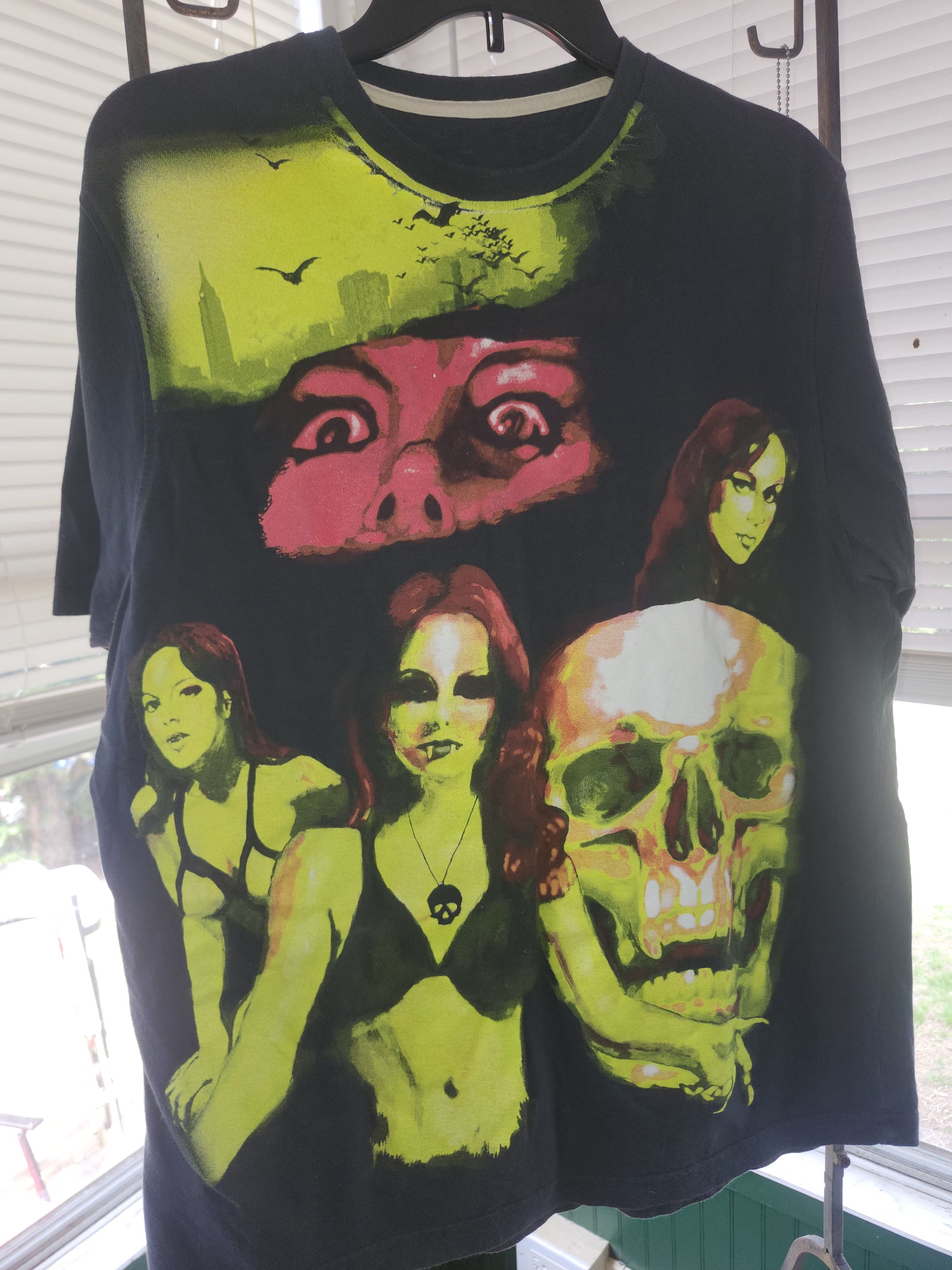 Other Vintage horror tee Size US M / EU 48-50 / 2 - 1 Thumbnail