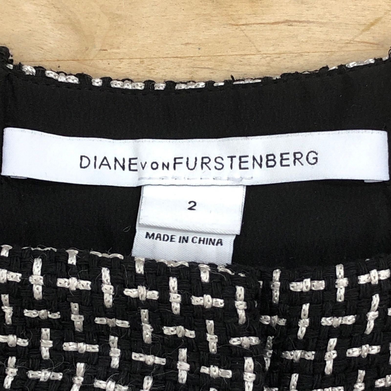 Diane von Furstenberg Diane Von Furstenberg Size 2 Shorts Naples Silk Viscose Size 26" / US 2 / IT 38 - 11 Thumbnail