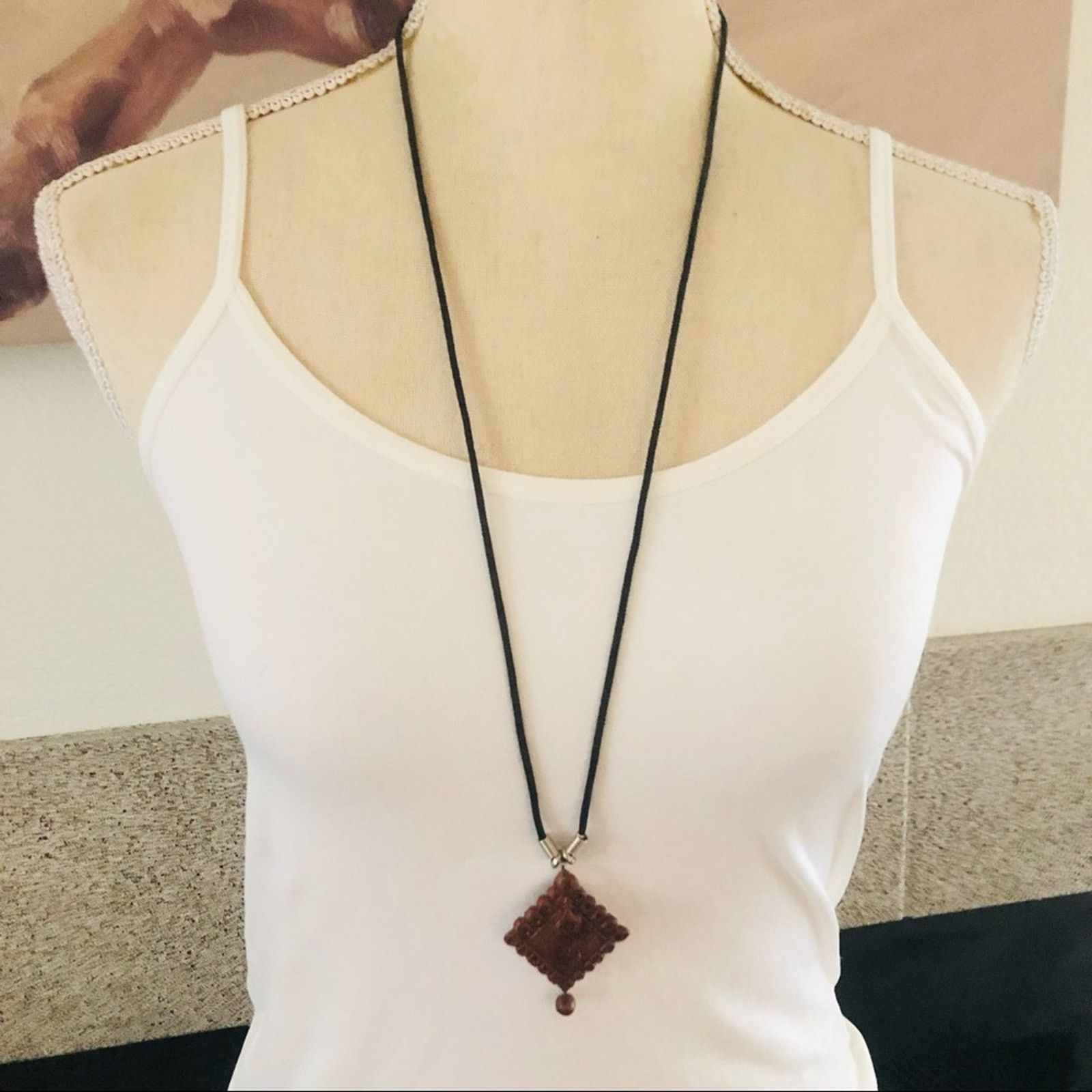 Jewelry Boho wood look medallion on braided cord necklace Size ONE SIZE - 1 Thumbnail