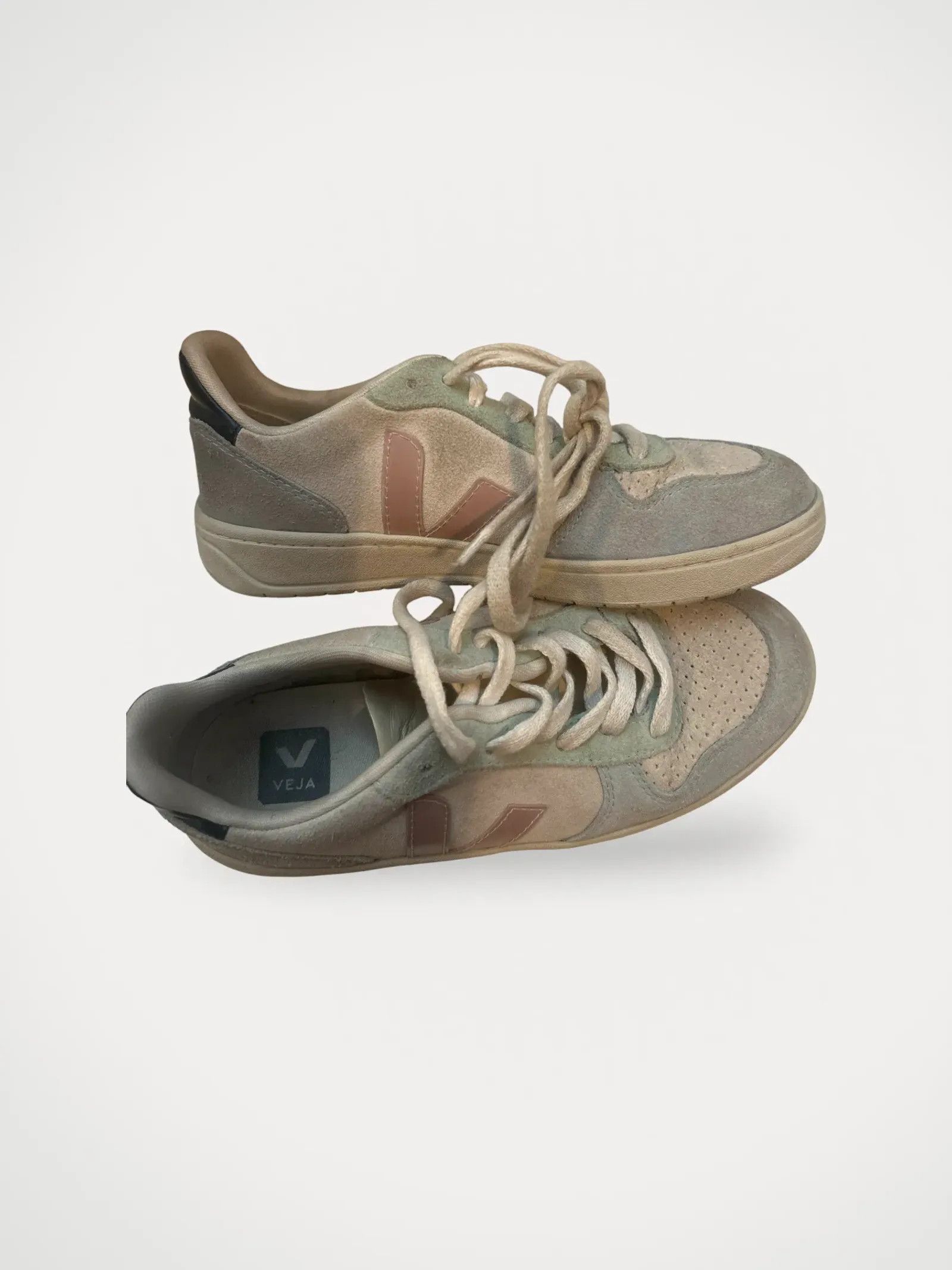 Veja Veja Sneakers Size US 7 / IT 37 - 1 Thumbnail