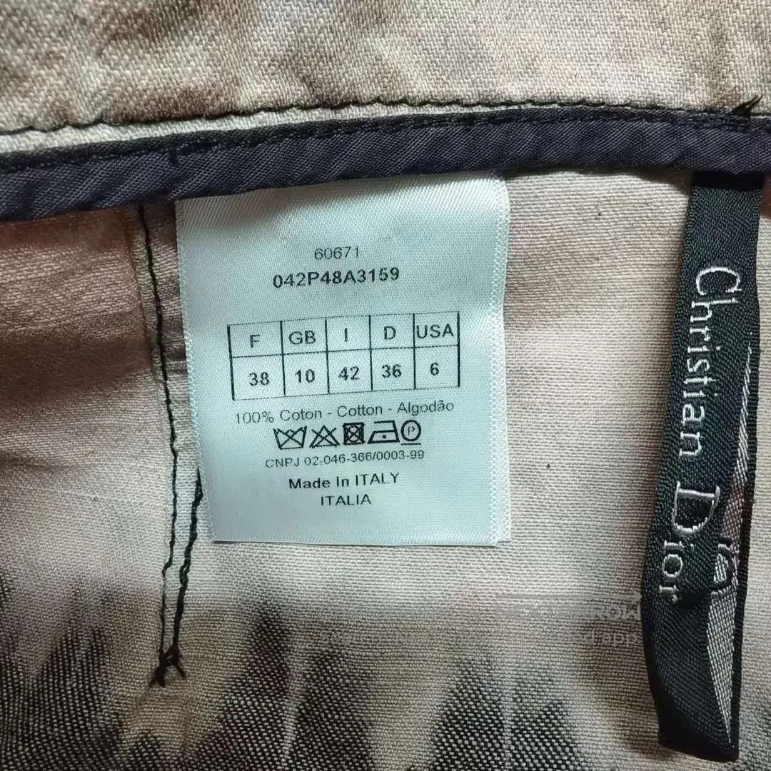 Dior pink tie-dye denim shorts by Dior. Size US 34 / EU 50 - 4 Thumbnail