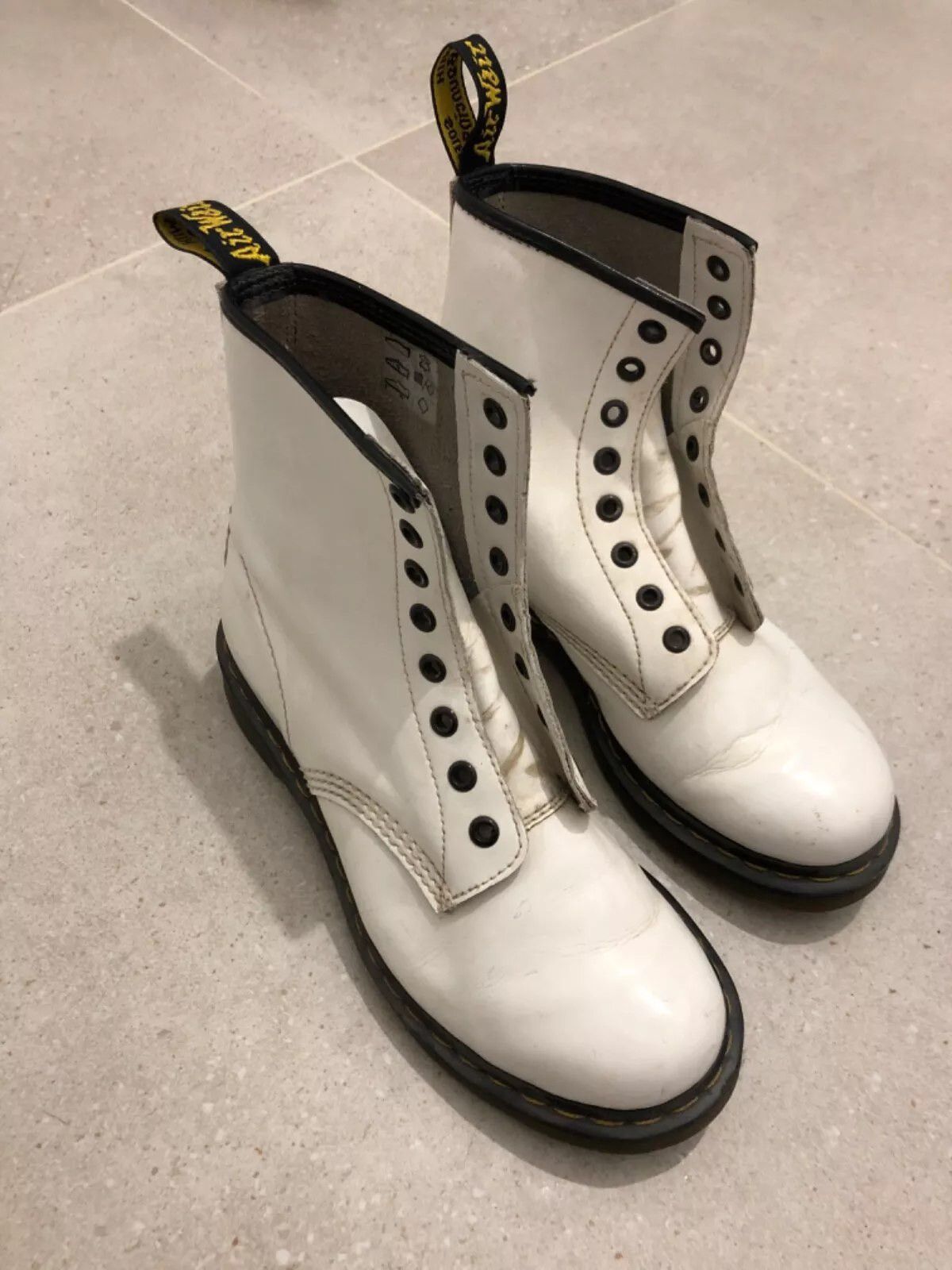 Dr. Martens Dr. Martens Womens Leather Boots Size US 7 / IT 37 - 1 Thumbnail