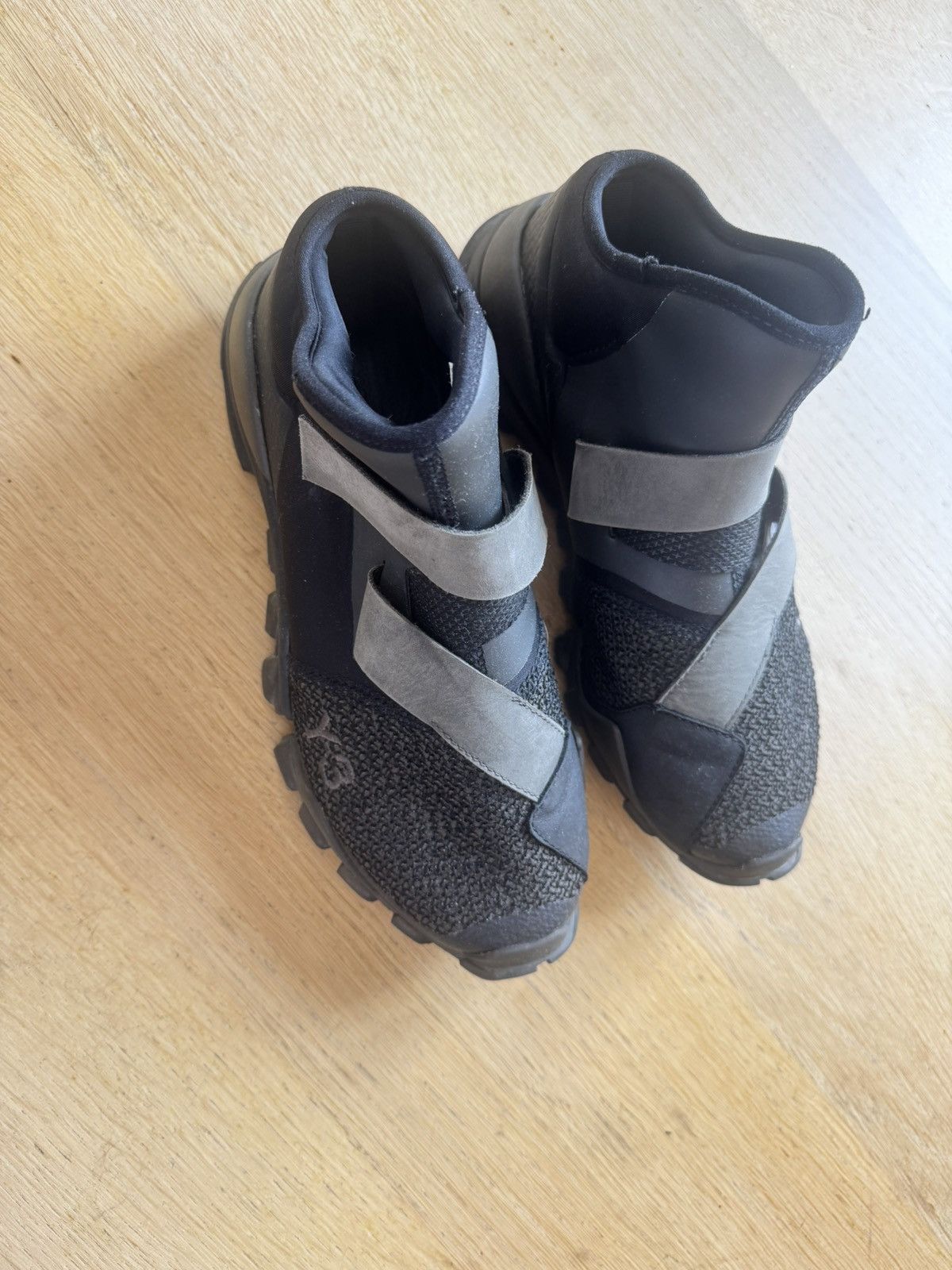 Y-3 Y-3 high top sneaker with velcro strap - US 7,5 Size US 7.5 / EU 40-41 - 2 Thumbnail