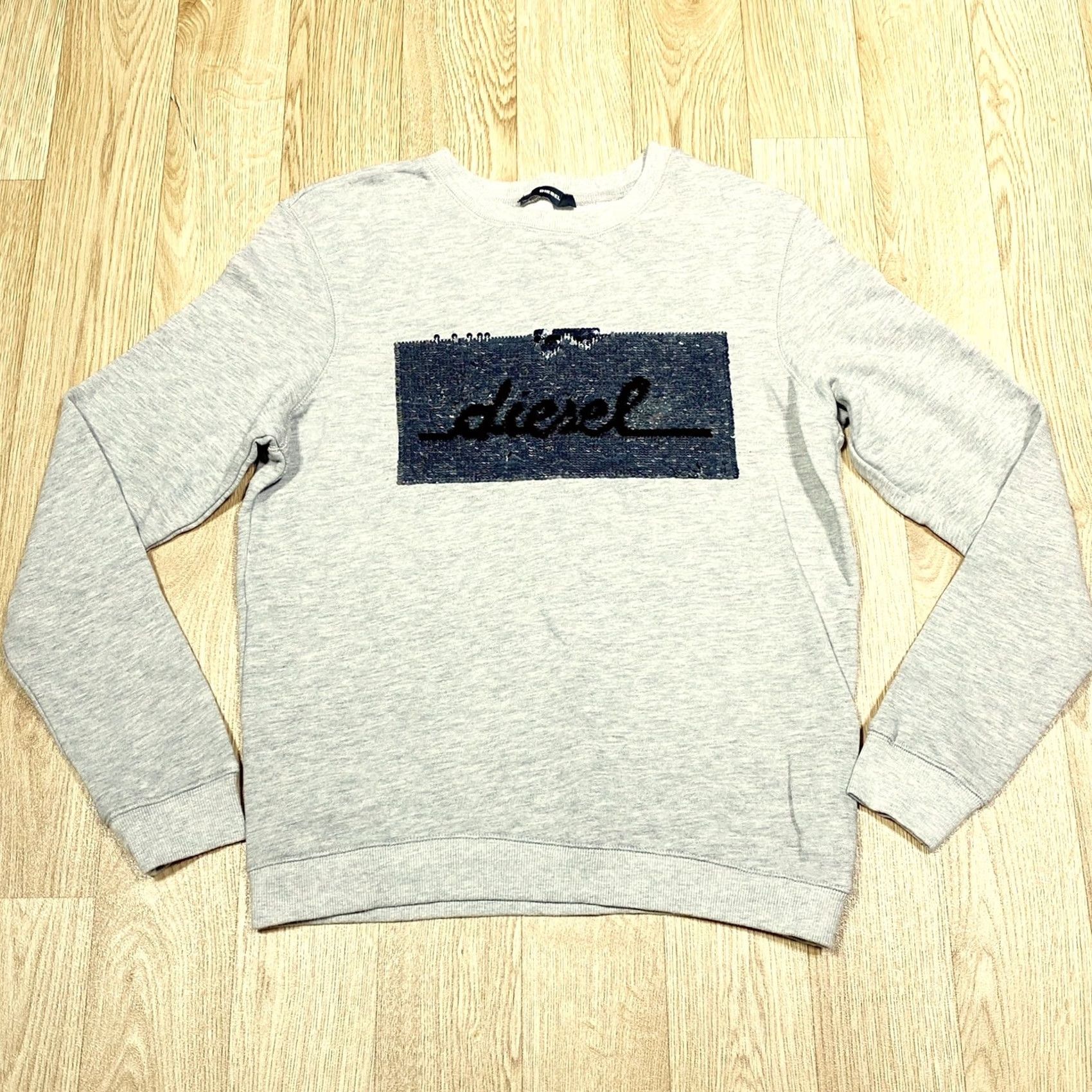 Diesel VINTAGE Diesel SEQUINS F-RADI-AE Sweatshirt Grey Women’s Long Sleeve Small Pullover Crew Neck Used Size S / US 4 / IT 40 - 3 Thumbnail
