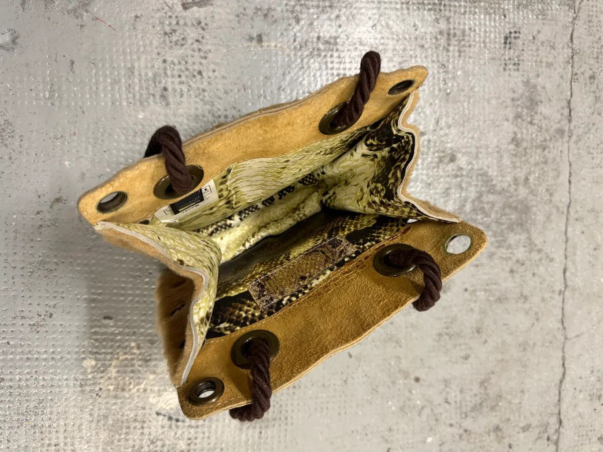 Just Cavalli 2000s Cavalli Eyelet Beige Crocodile Effect Leather Knot Handle Bag Size ONE SIZE - 6 Thumbnail