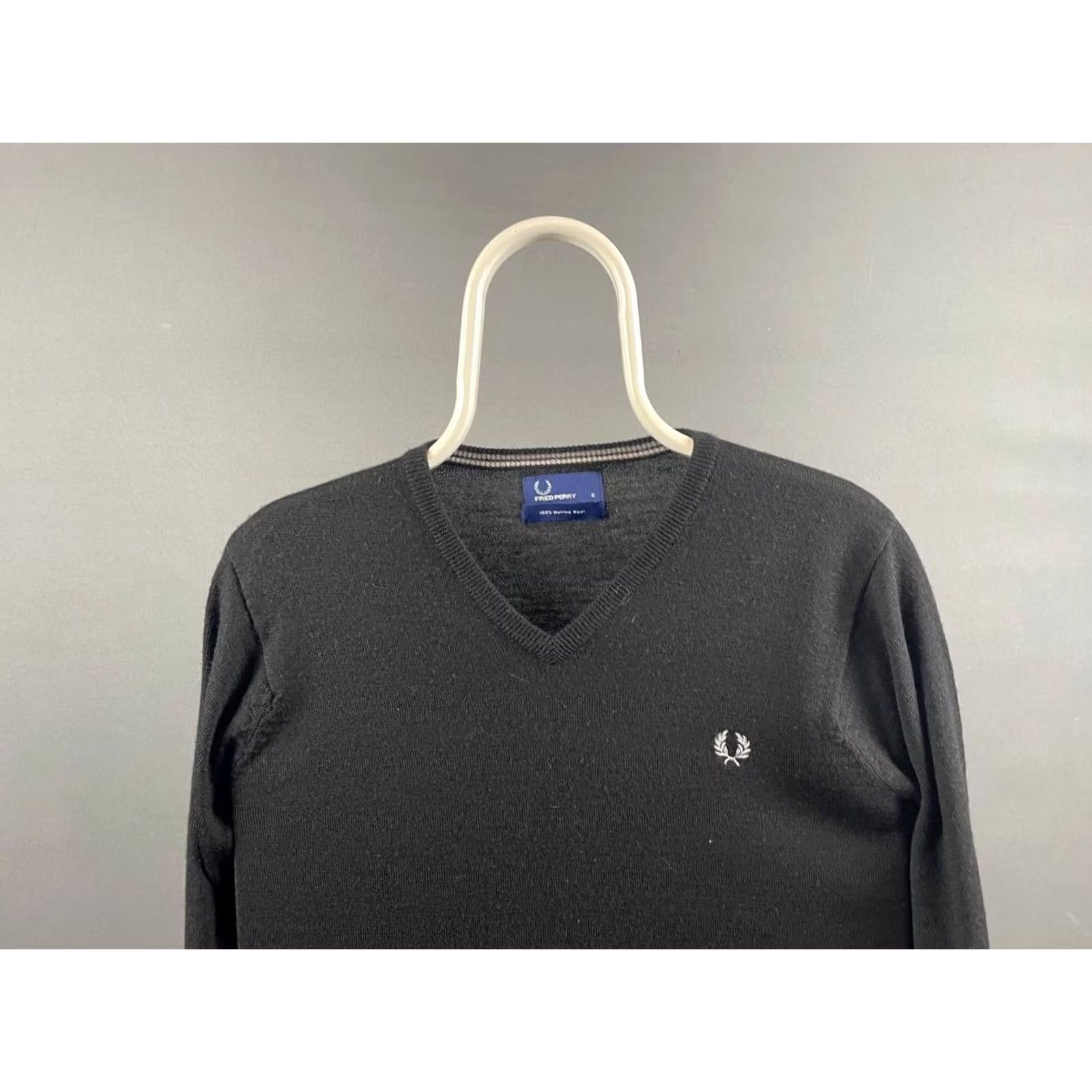 Fred Perry Fred Perry Sweater Mens Size S Black Merino Wool V-Neck Long Sleeve Comfort Size US S / EU 44-46 / 1 - 7 Thumbnail