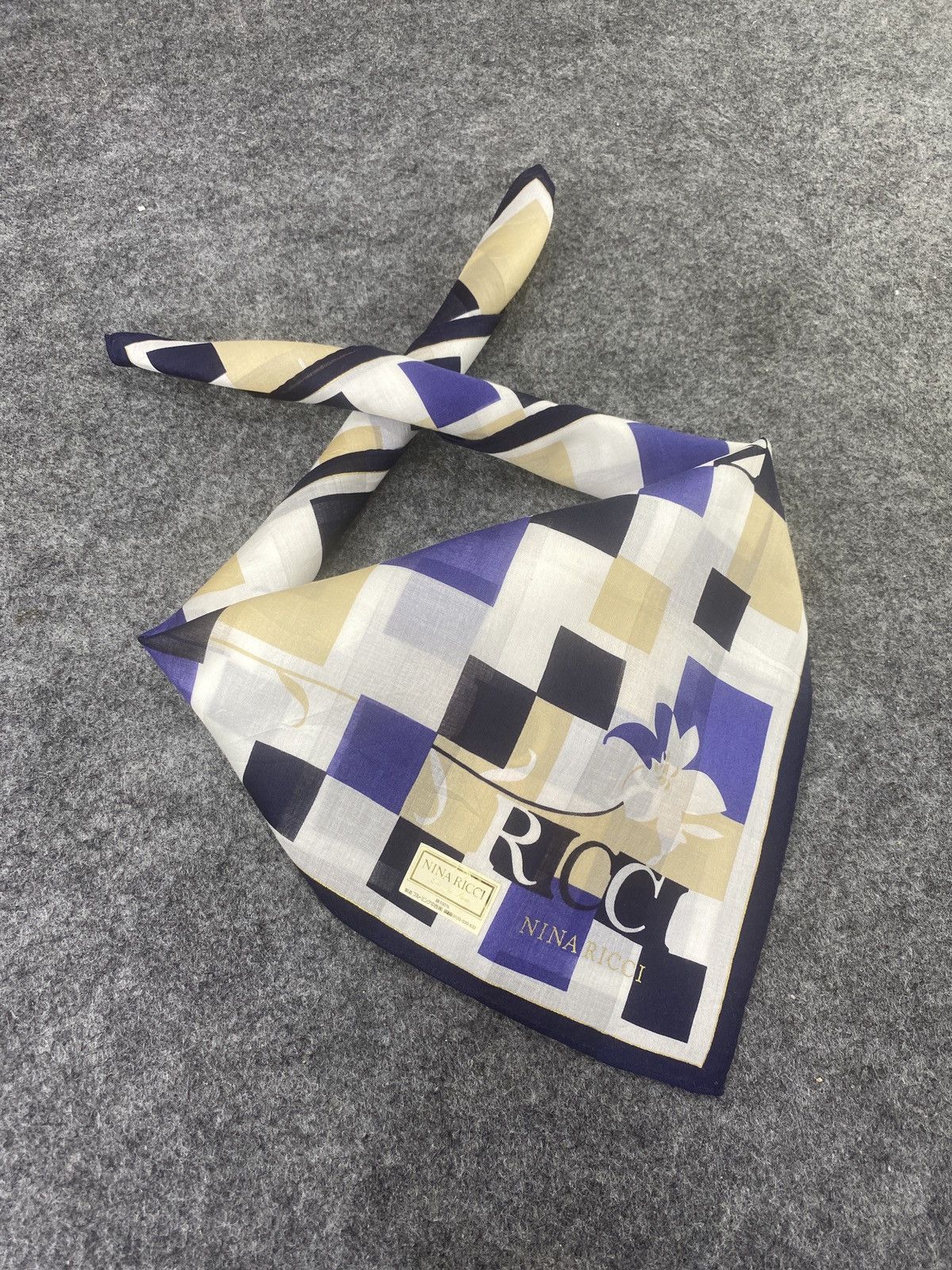 Nina Ricci × Vintage Nina Ricci Handkerchief / Bandana / Neckerchief-B042 Size ONE SIZE - 1 Thumbnail