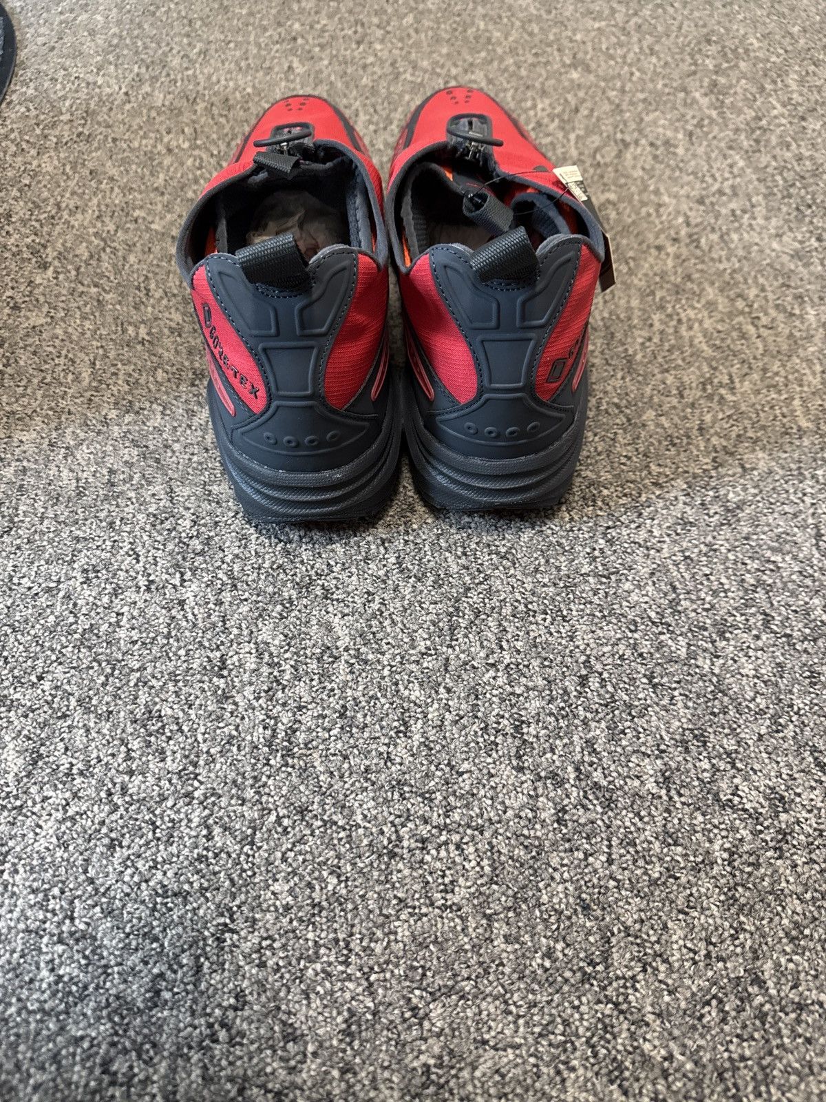 Nike W NIKE AIR MAX SNDR GTX Size US 11 / EU 44 - 2 Thumbnail
