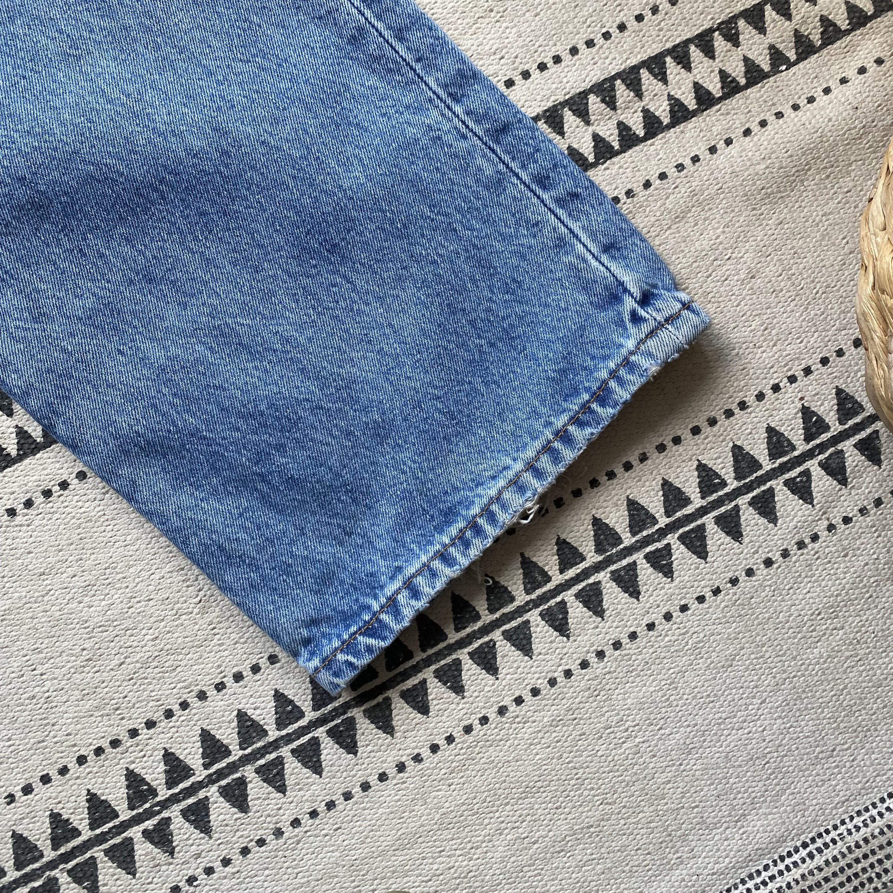 Levi's Vintage Clothing 👖 Vintage 90's Levis 501 jeans Distressed Denim pants Y2K Size US 34 / EU 50 - 4 Thumbnail