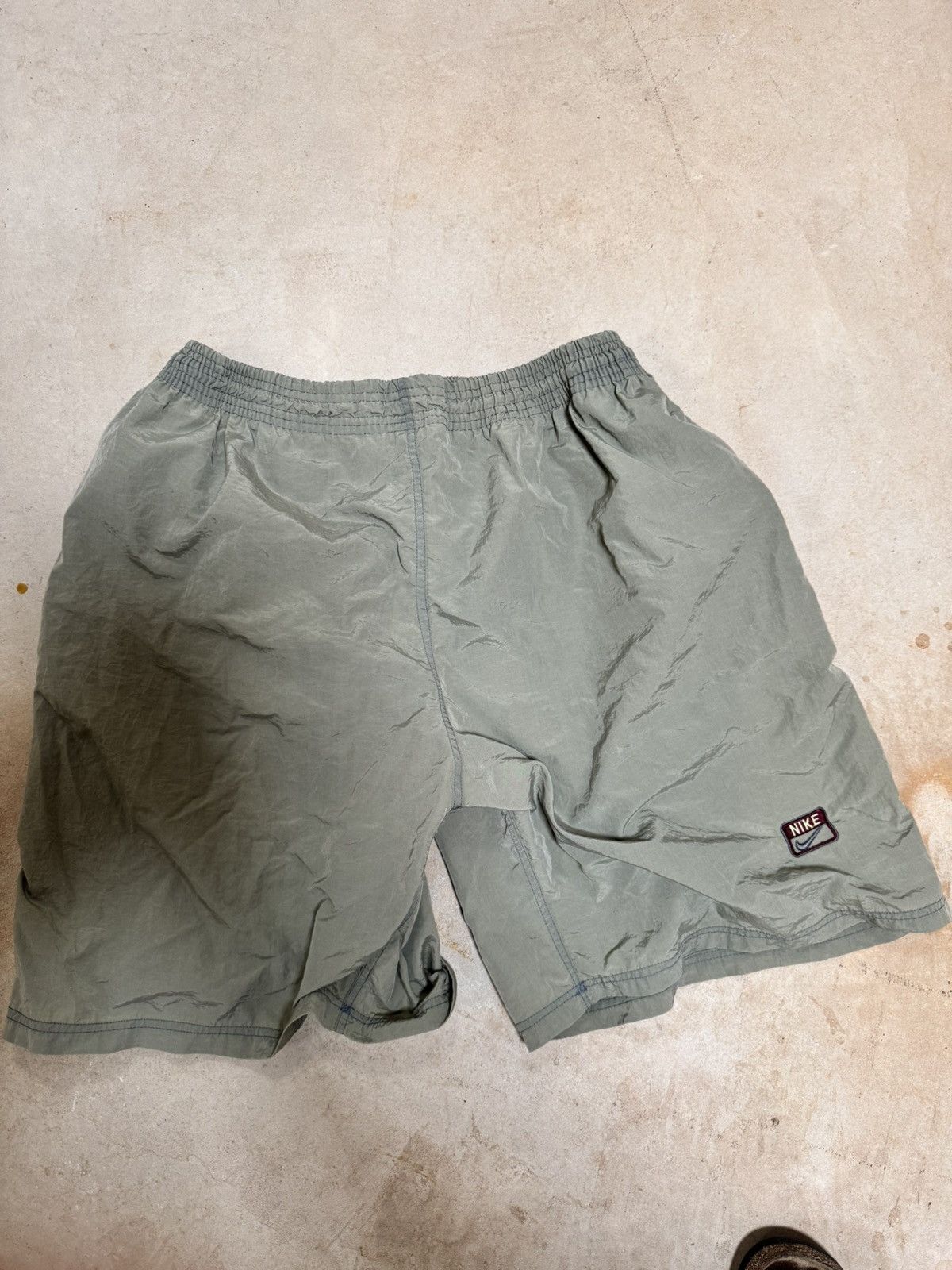 Nike Army Green Nike Shorts Size US 32 / EU 48 - 1 Thumbnail