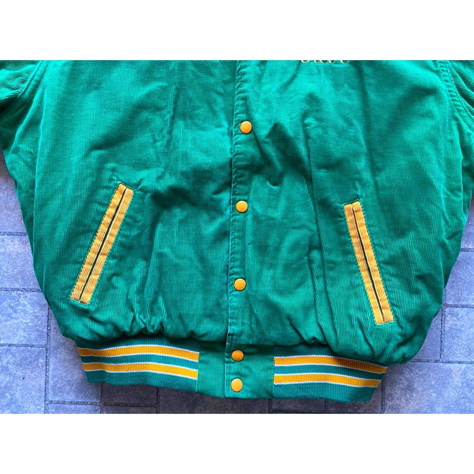 Vintage VINTAGE Rennoc Corduroy Jacket Coat Green Men’s Large L Regular Embroidered Coat Vintage Rennoc Green Corduroy Embroidered Men’s Large LV? Size US L / EU 52-54 / 3 - 6 Thumbnail