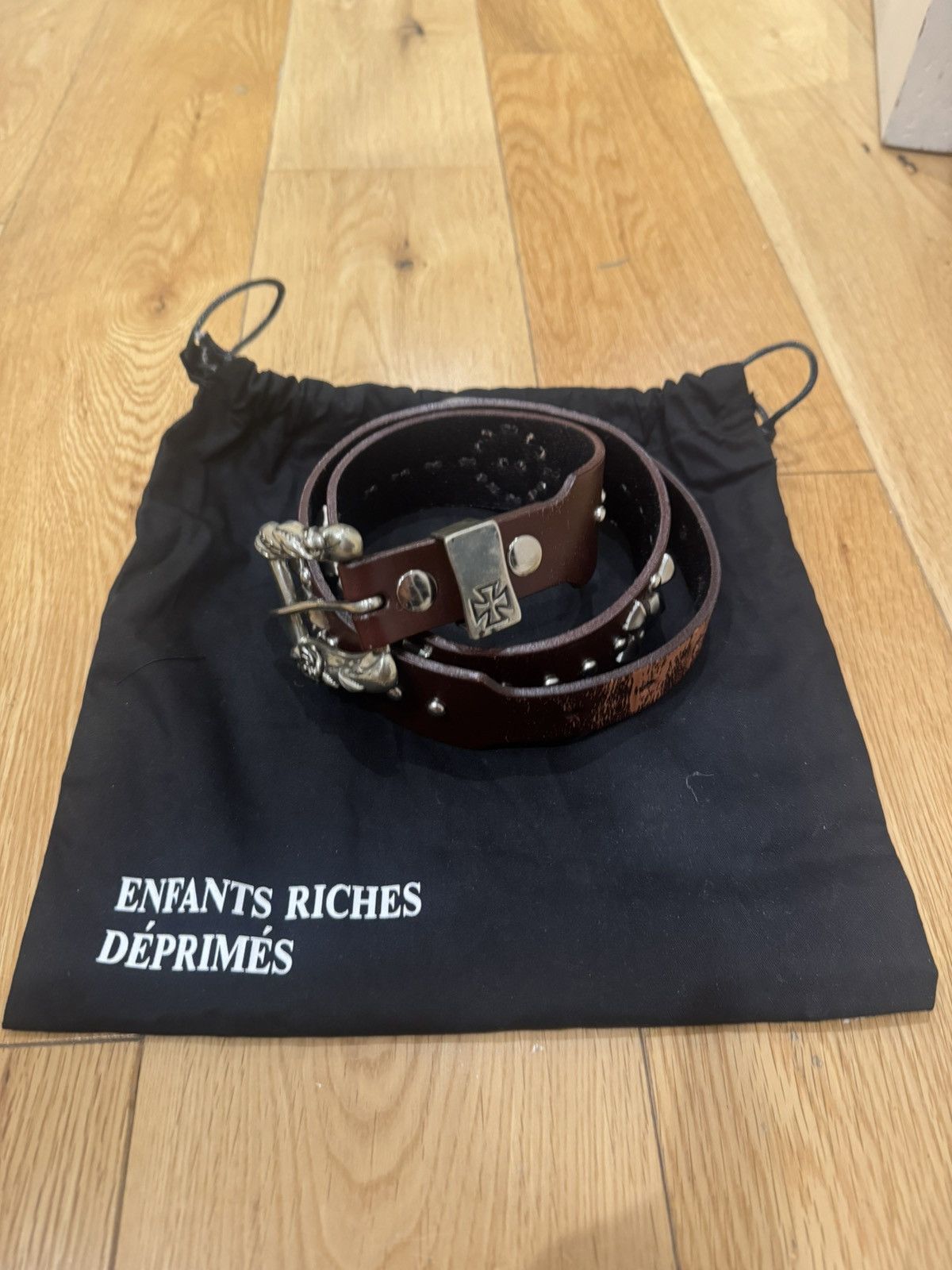 Enfants riches déprimé erd red punk belt