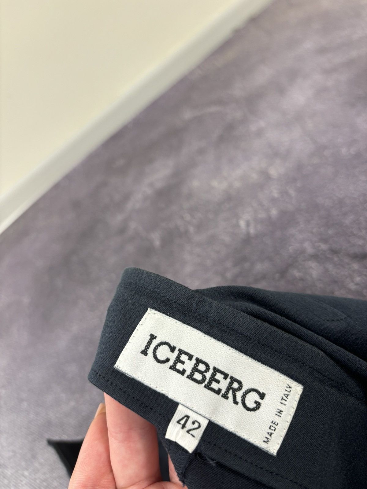 Iceberg Vintage Iceberg Women’s Navy Classic Luxury Midi Skirt Size 28" / US 6 / IT 42 - 9 Thumbnail