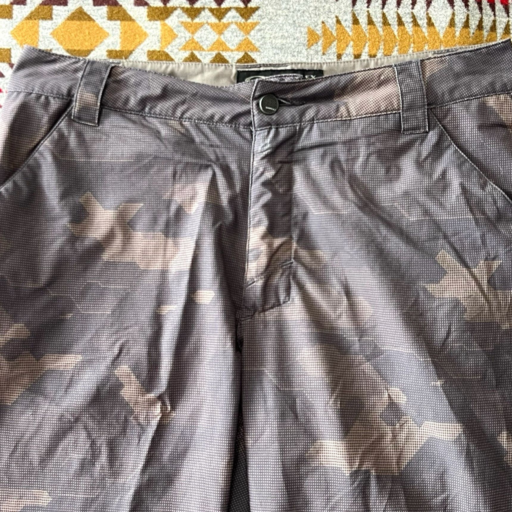 VINTAGE Oakley Board Shorts Mens 32 Camo Surf Swim Trunks Y2K
