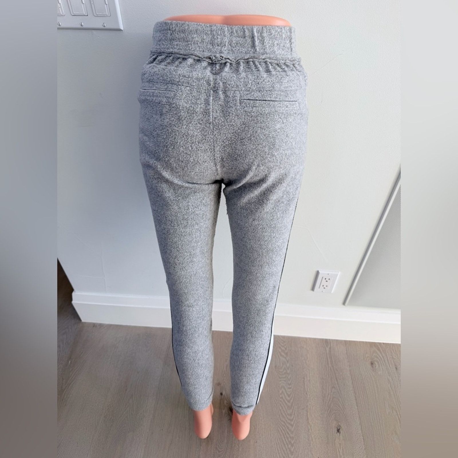 Other New Y2K Gym Fitness Yoga Pilates Gray Jogger Pants size S Size 25" / US 0 / IT 36 - 4 Thumbnail