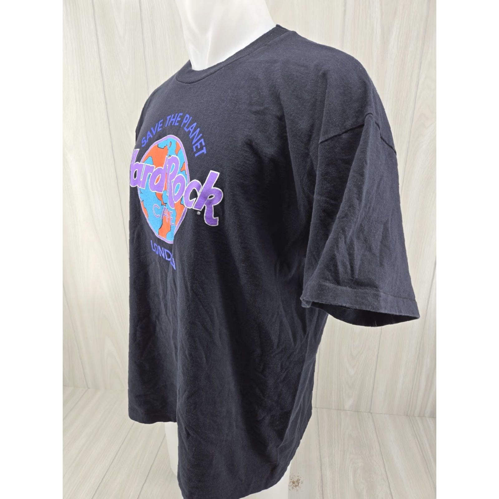 Hard Rock Cafe VINTAGE Hard Rock Cafe London T-Shirt-Save the Planet XL Black Mens Short Sleeve Single Stitch Size US XL / EU 56 / 4 - 4 Thumbnail